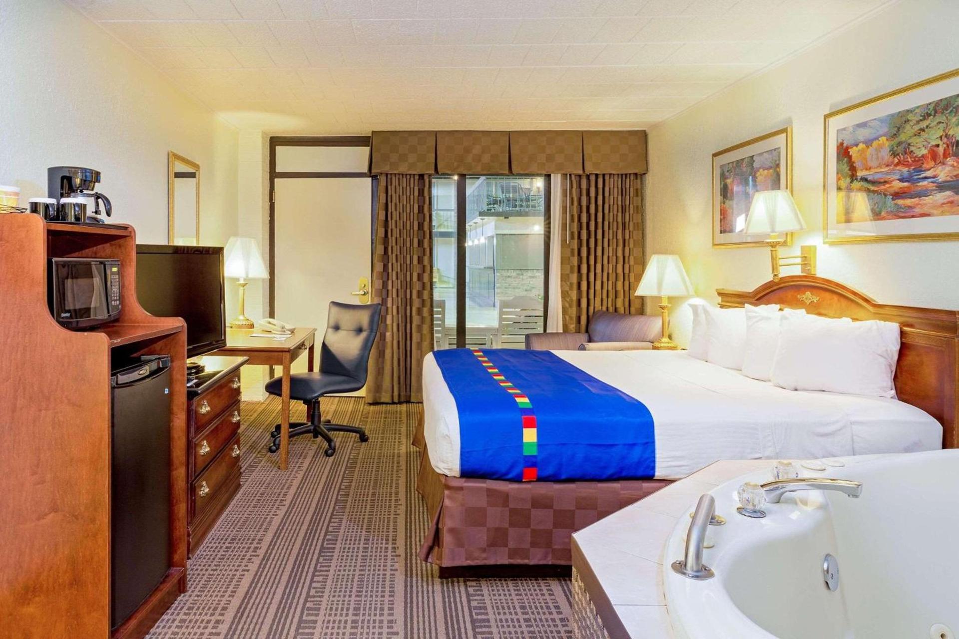 Park Inn By Radisson Sharon photo 13
