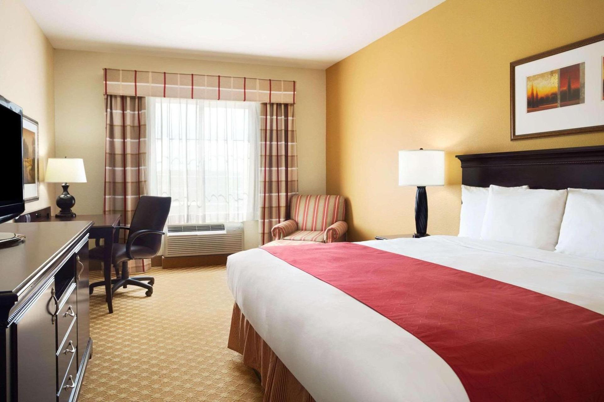 Country Inn & Suites by Radisson, Conway, AR photo 4