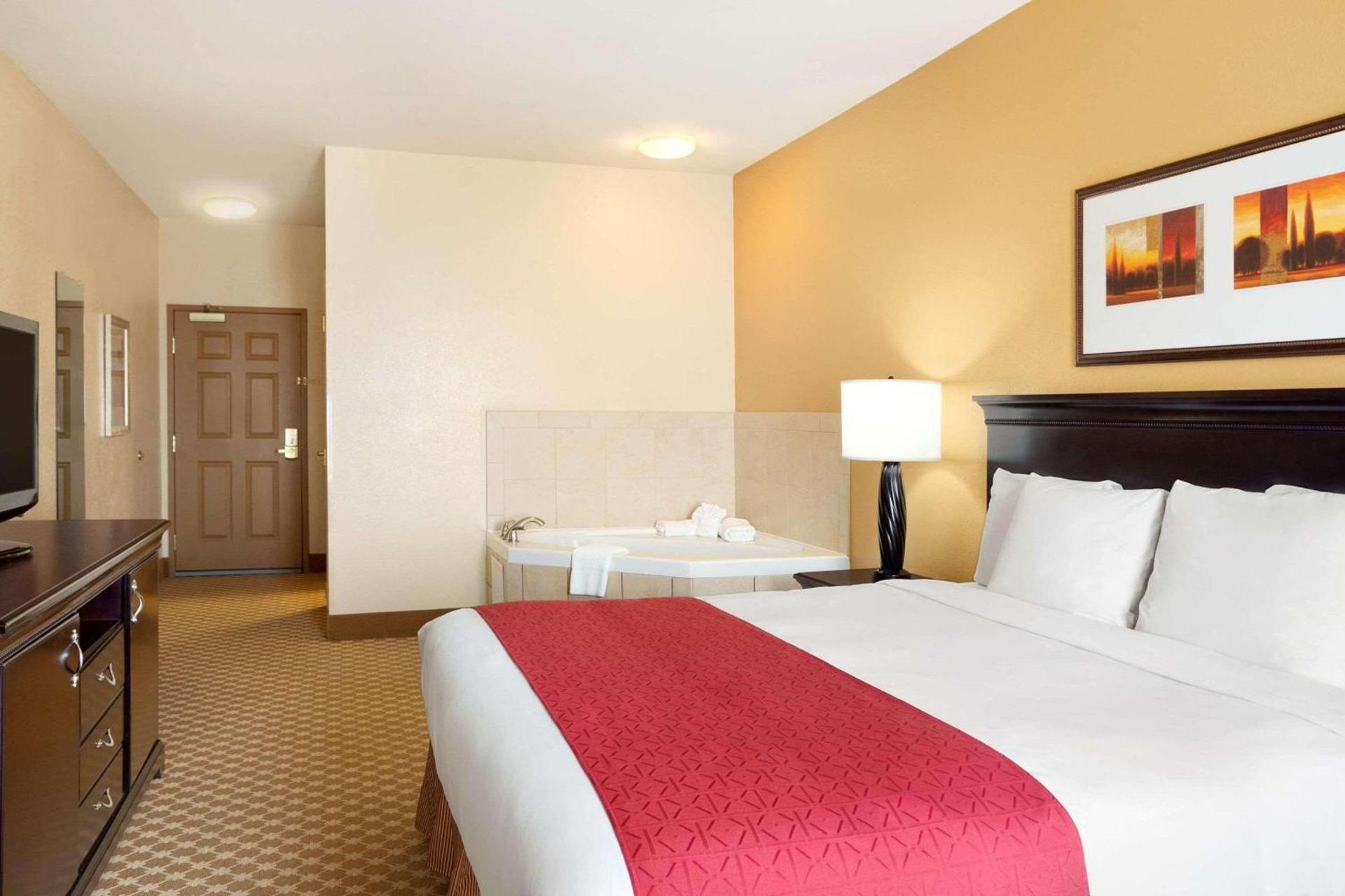 Country Inn & Suites by Radisson, Conway, AR photo 5