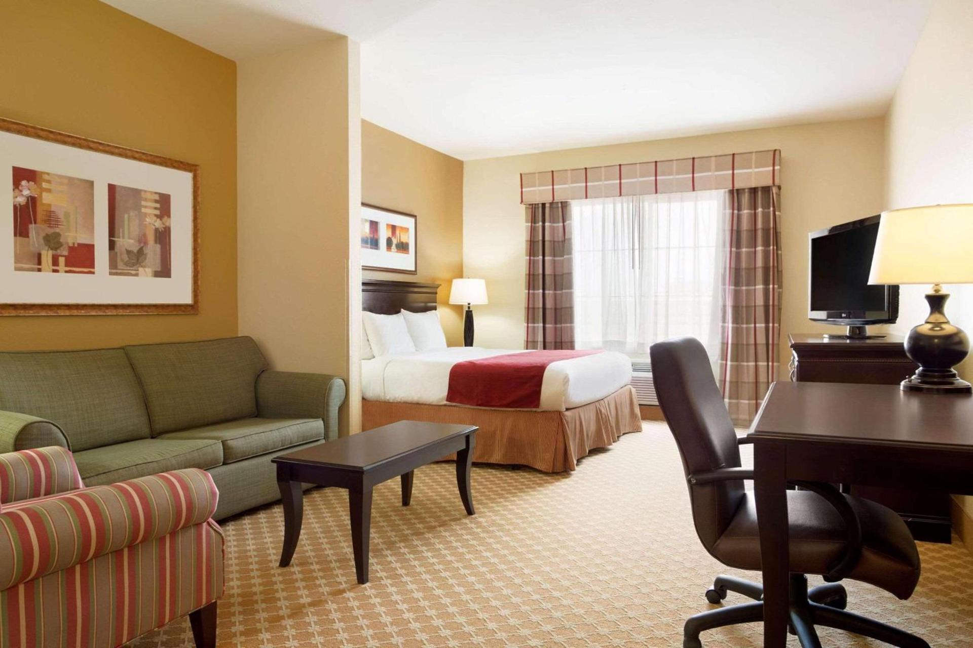Country Inn & Suites by Radisson, Conway, AR photo 6