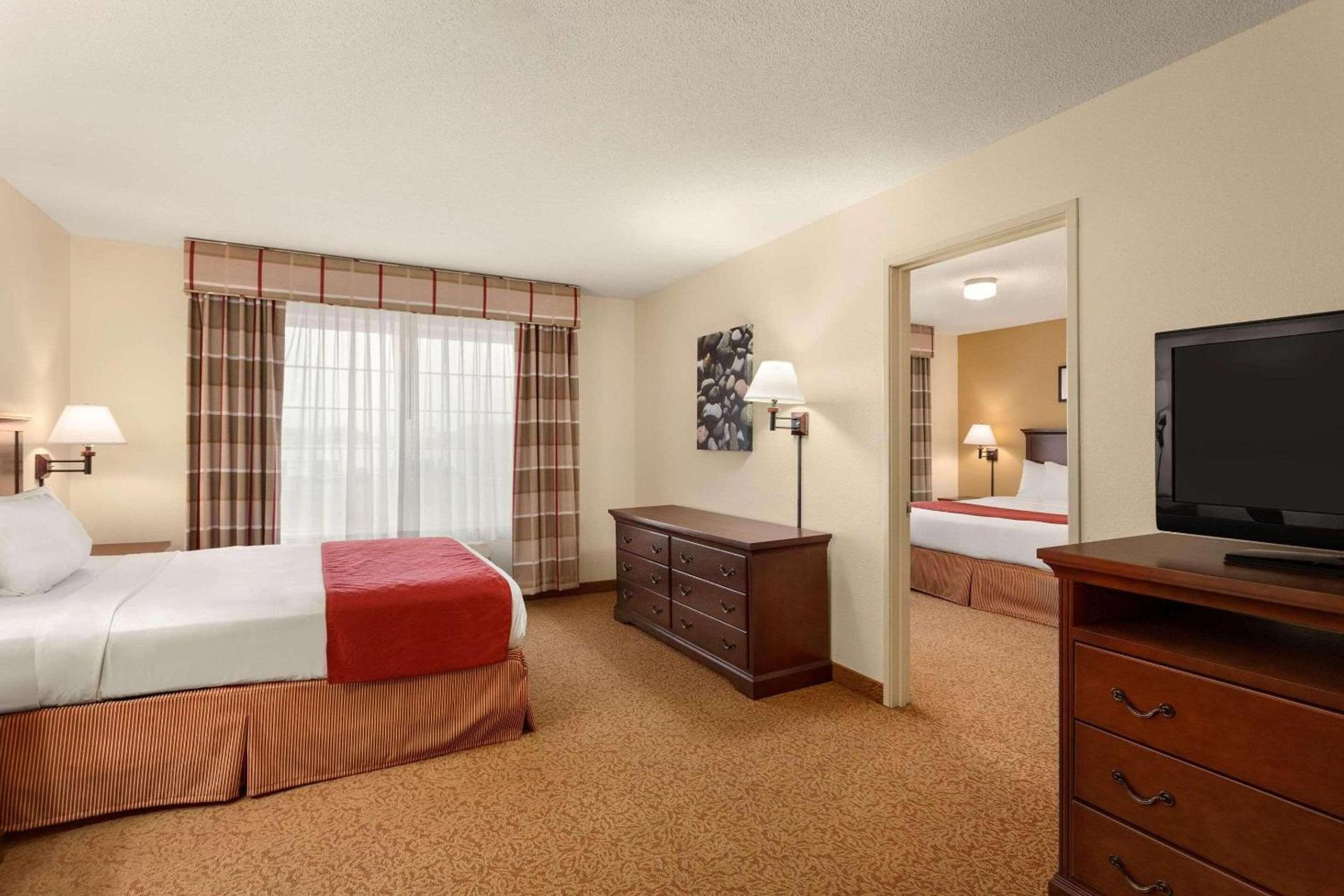 Country Inn & Suites by Radisson, Ames, IA photo 7