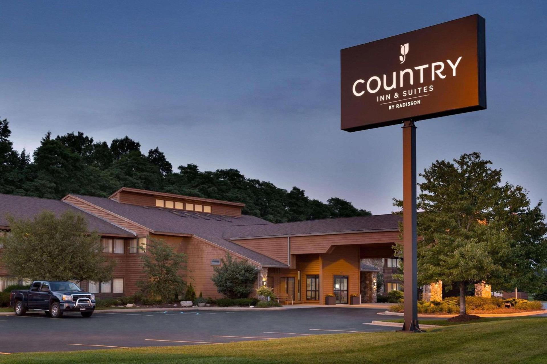 Country Inn & Suites by Radisson, Mishawaka, IN — hotel in South Bend