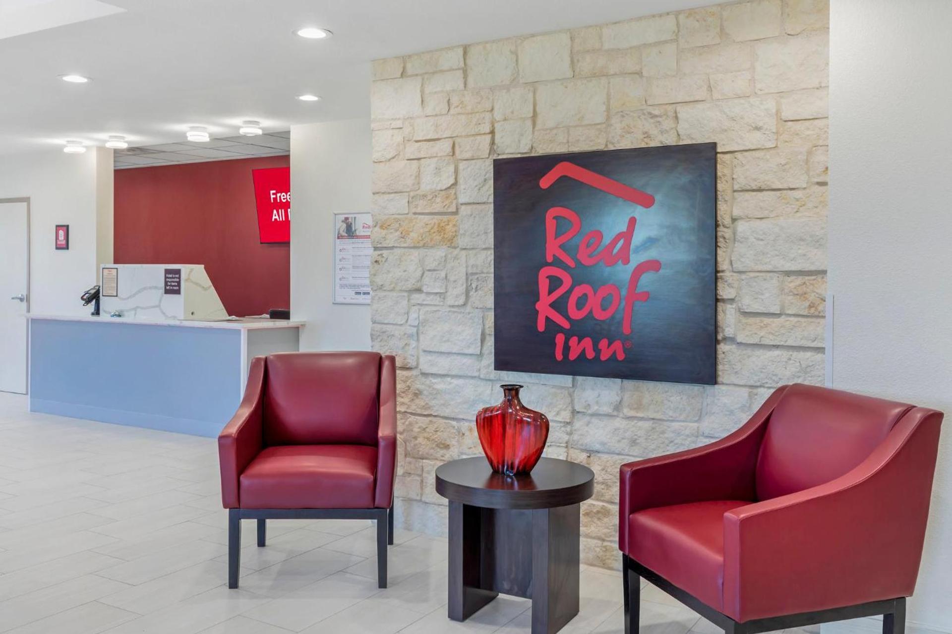 Red Roof Inn Hutchins photo 5