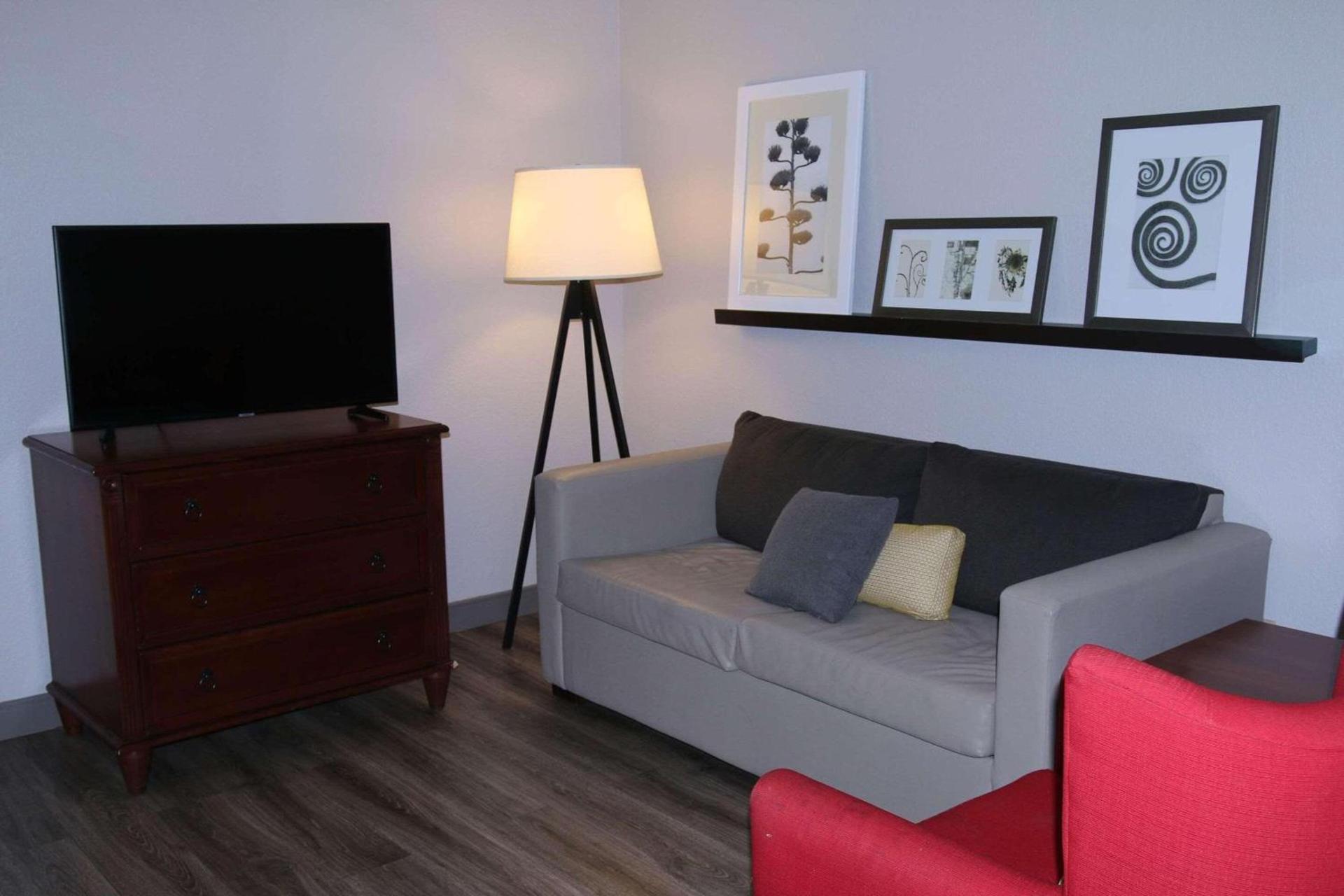 Country Inn & Suites by Radisson, Wilson, NC photo 7