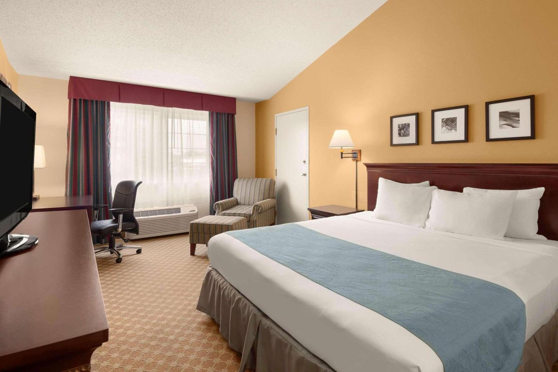 Country Inn & Suites by Radisson, Sioux Falls photo 4