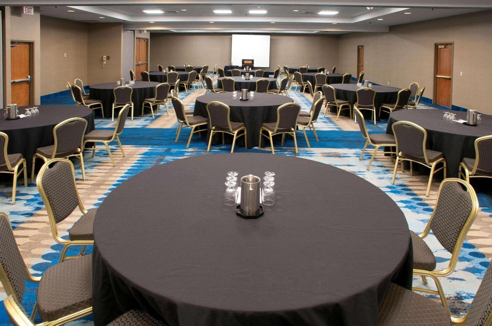 Oneida Casino Hotel photo 31