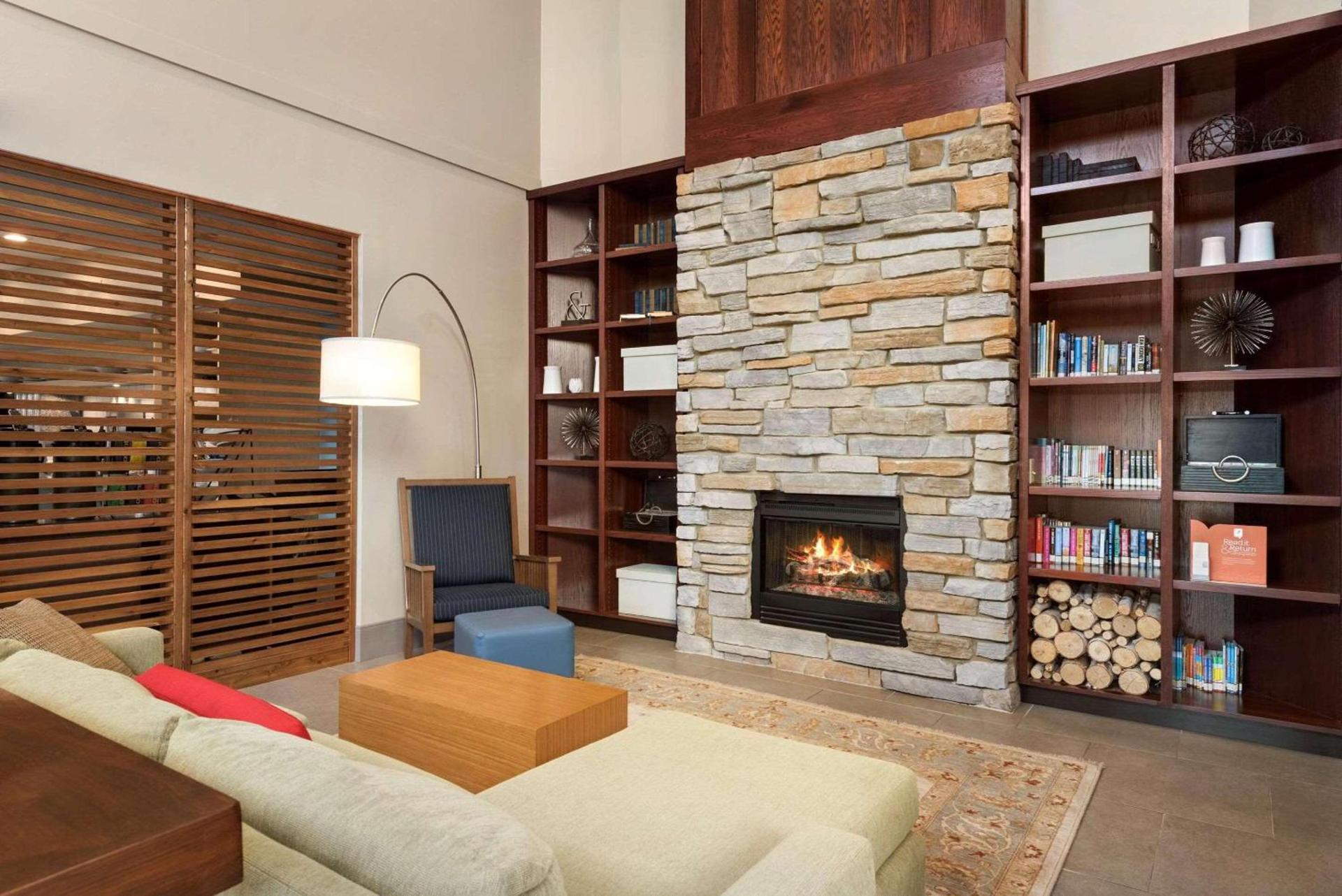 Country Inn & Suites by Radisson, Middleton - Madison West photo 2