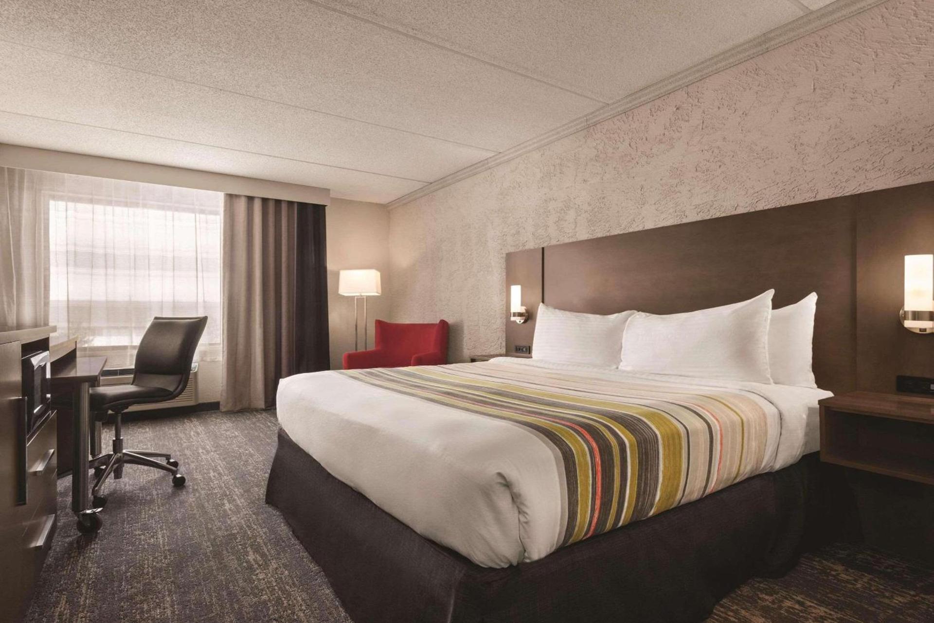Country Inn & Suites by Radisson, Mt Pleasant-Racine West, WI photo 6