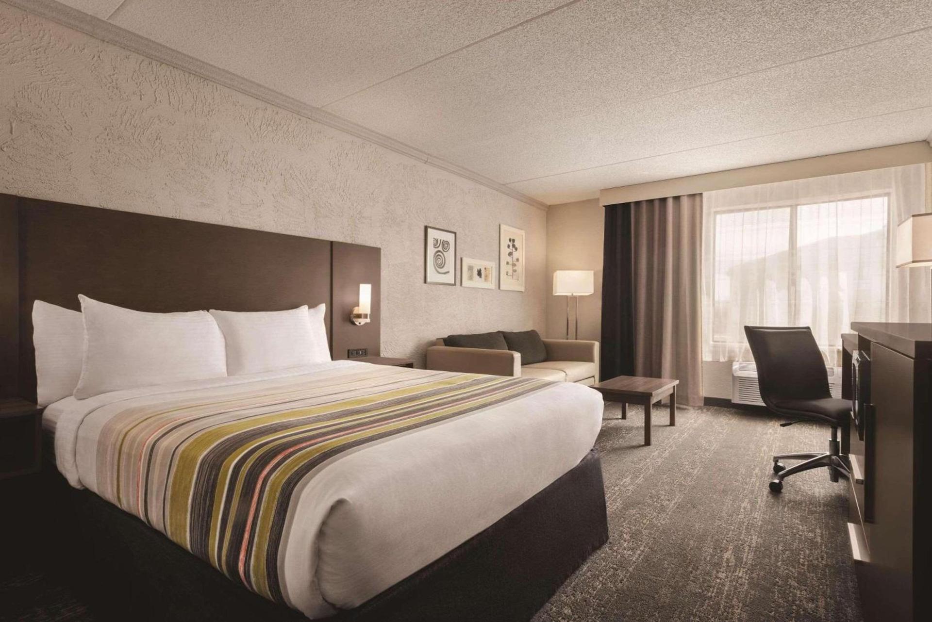 Country Inn & Suites by Radisson, Mt Pleasant-Racine West, WI photo 7