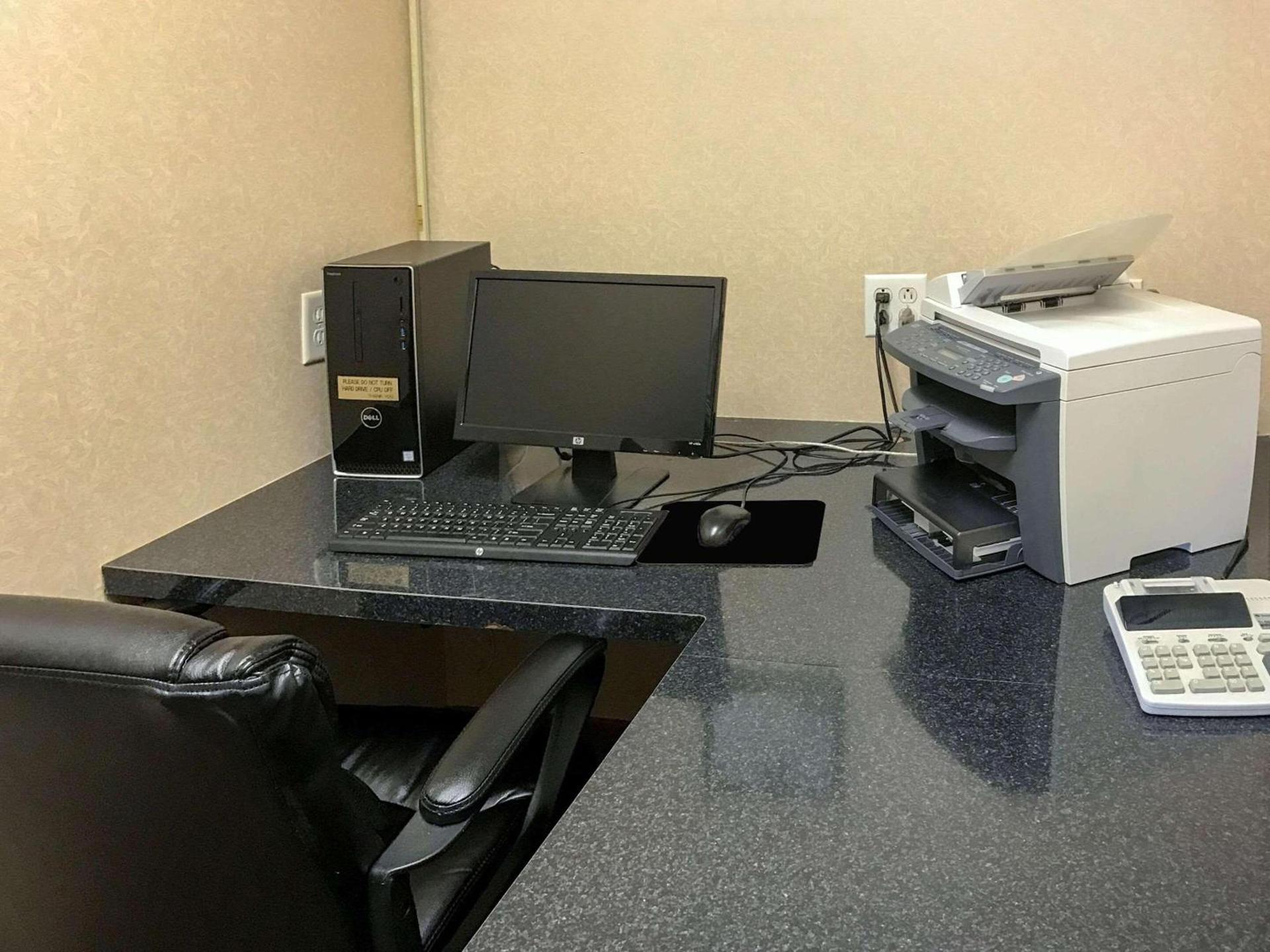 Country Inn & Suites by Radisson, Mt Pleasant-Racine West, WI photo 22