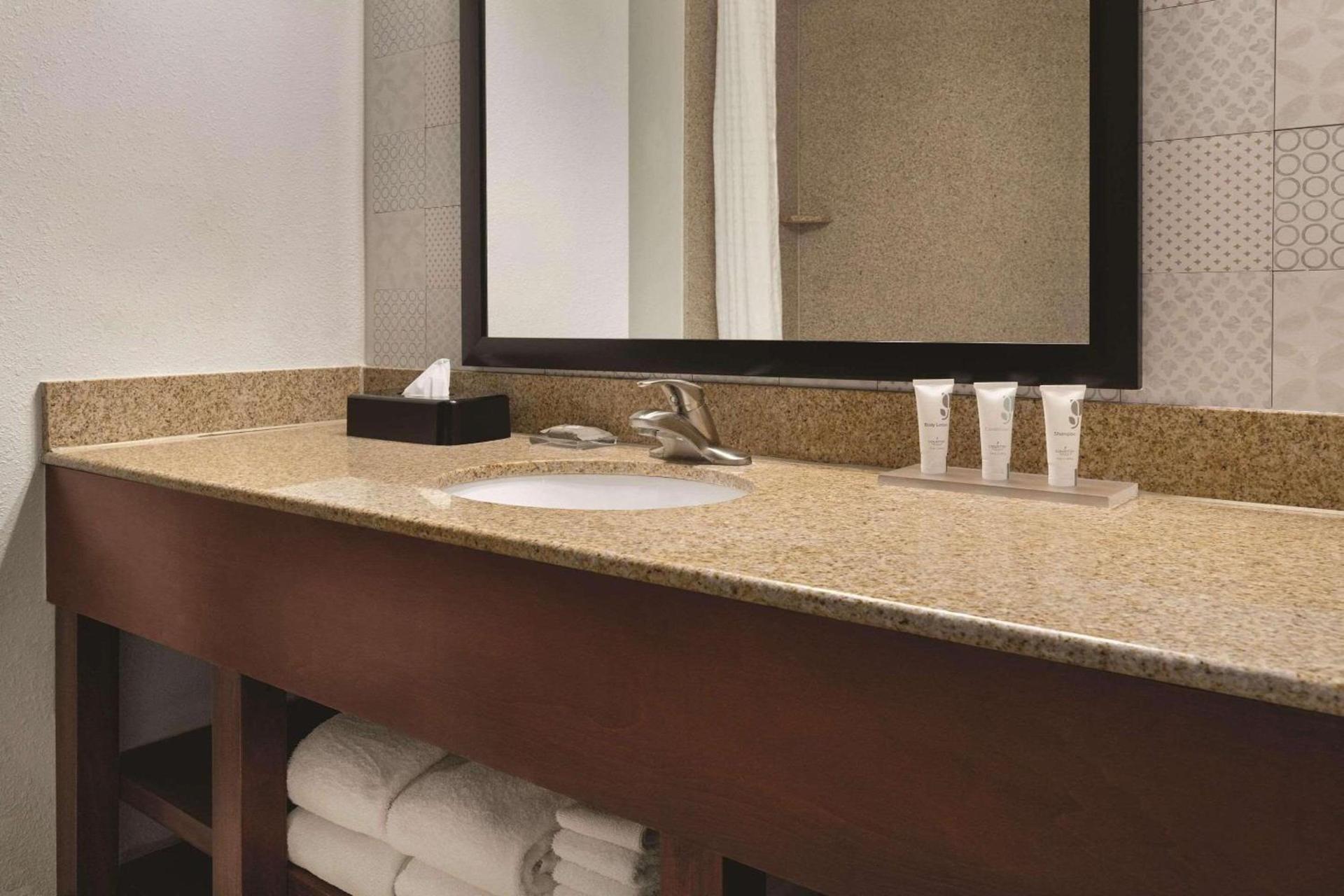 Garner Hotel Madison - Huntsville Airport by IHG photo 21