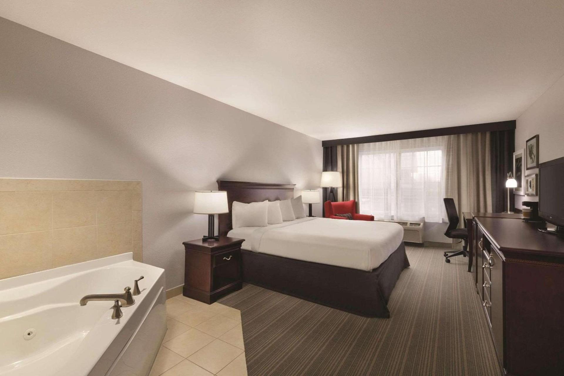 Garner Hotel Madison - Huntsville Airport by IHG photo 41