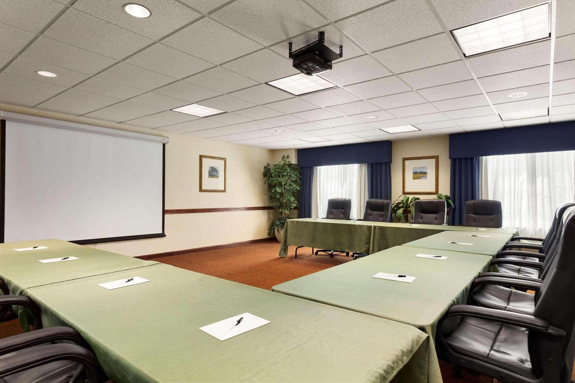 Garner Hotel Madison - Huntsville Airport by IHG photo 37