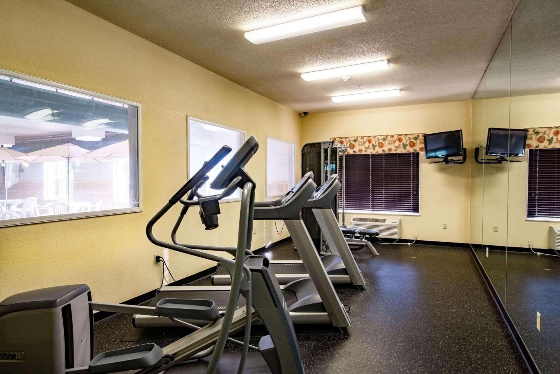 Country Inn & Suites by Radisson, El Dorado, AR photo 30
