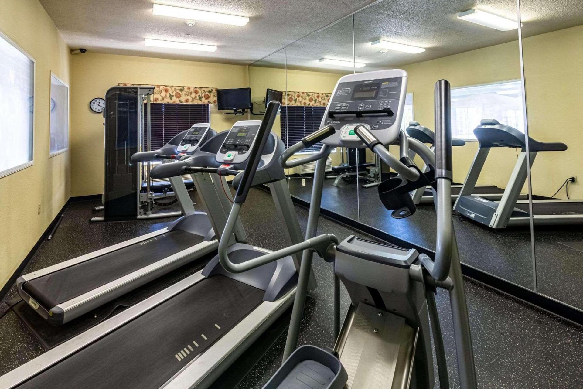 Country Inn & Suites by Radisson, El Dorado, AR photo 17