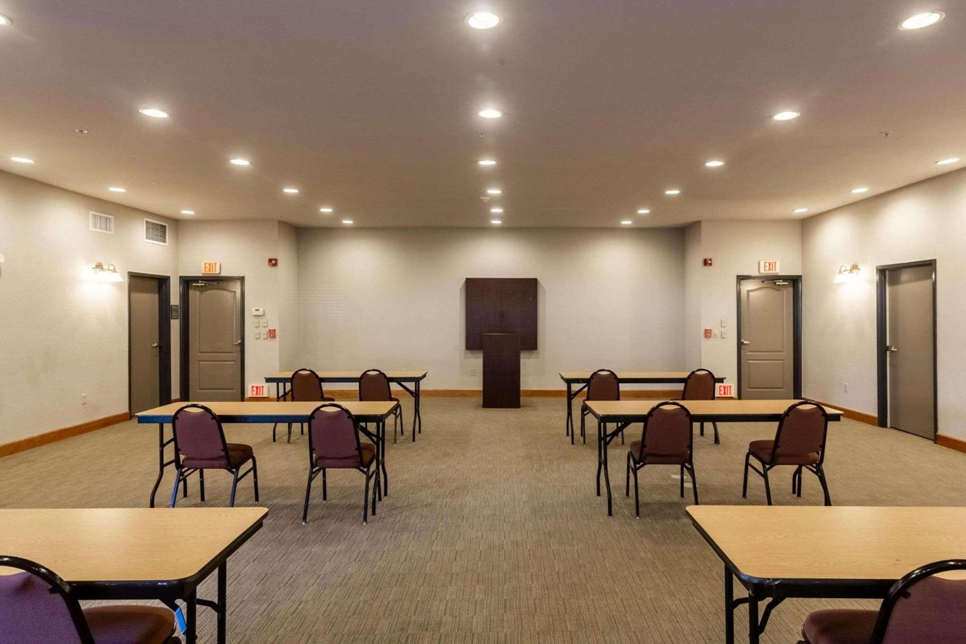 Country Inn & Suites by Radisson, El Dorado, AR photo 20