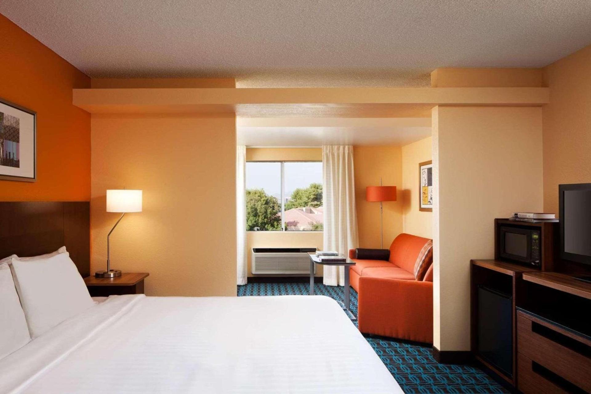 Country Inn & Suites by Radisson, Phoenix Airport, AZ photo 5