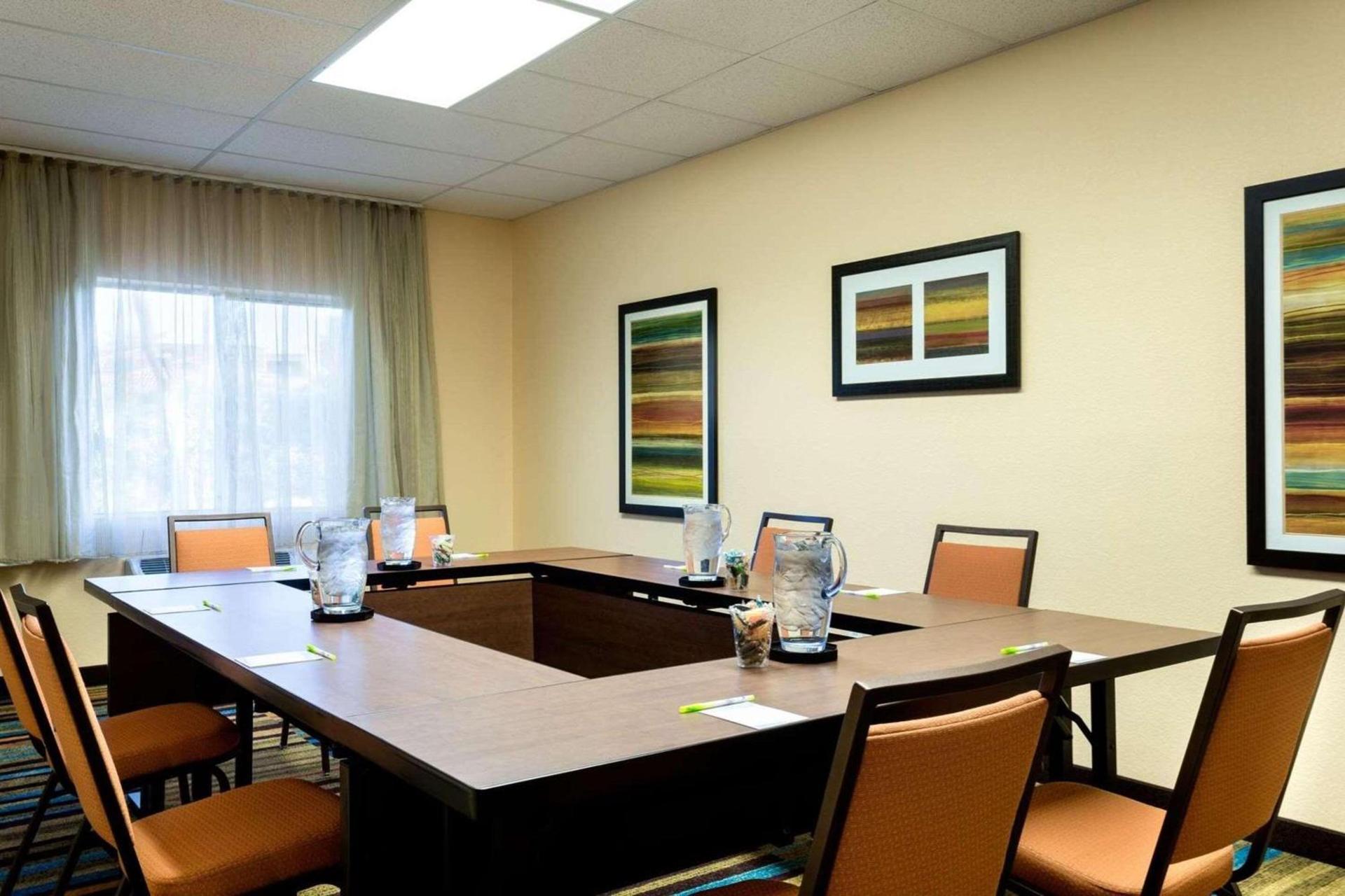 Country Inn & Suites by Radisson, Phoenix Airport, AZ photo 13