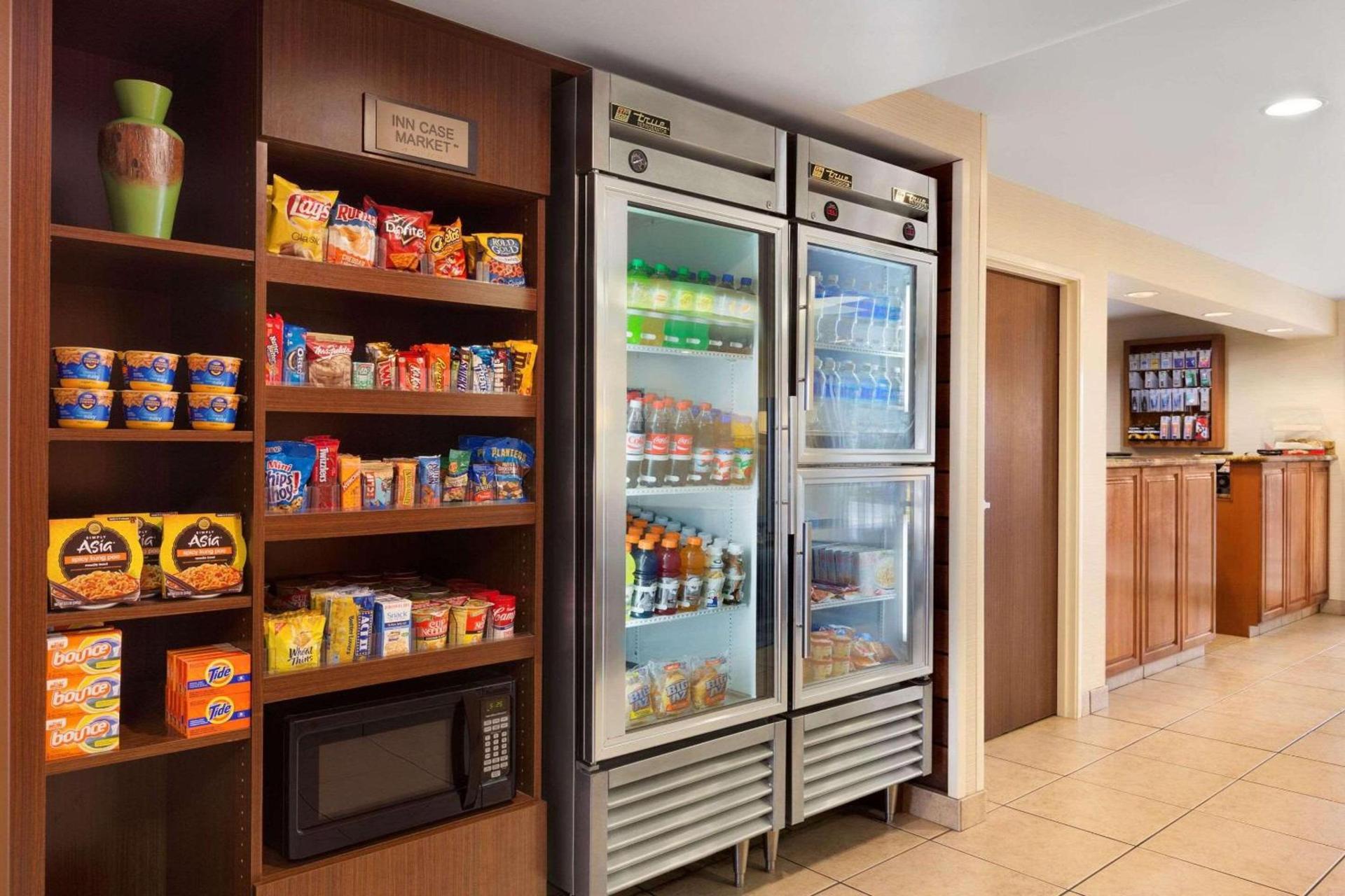 Country Inn & Suites by Radisson, Phoenix Airport, AZ photo 16