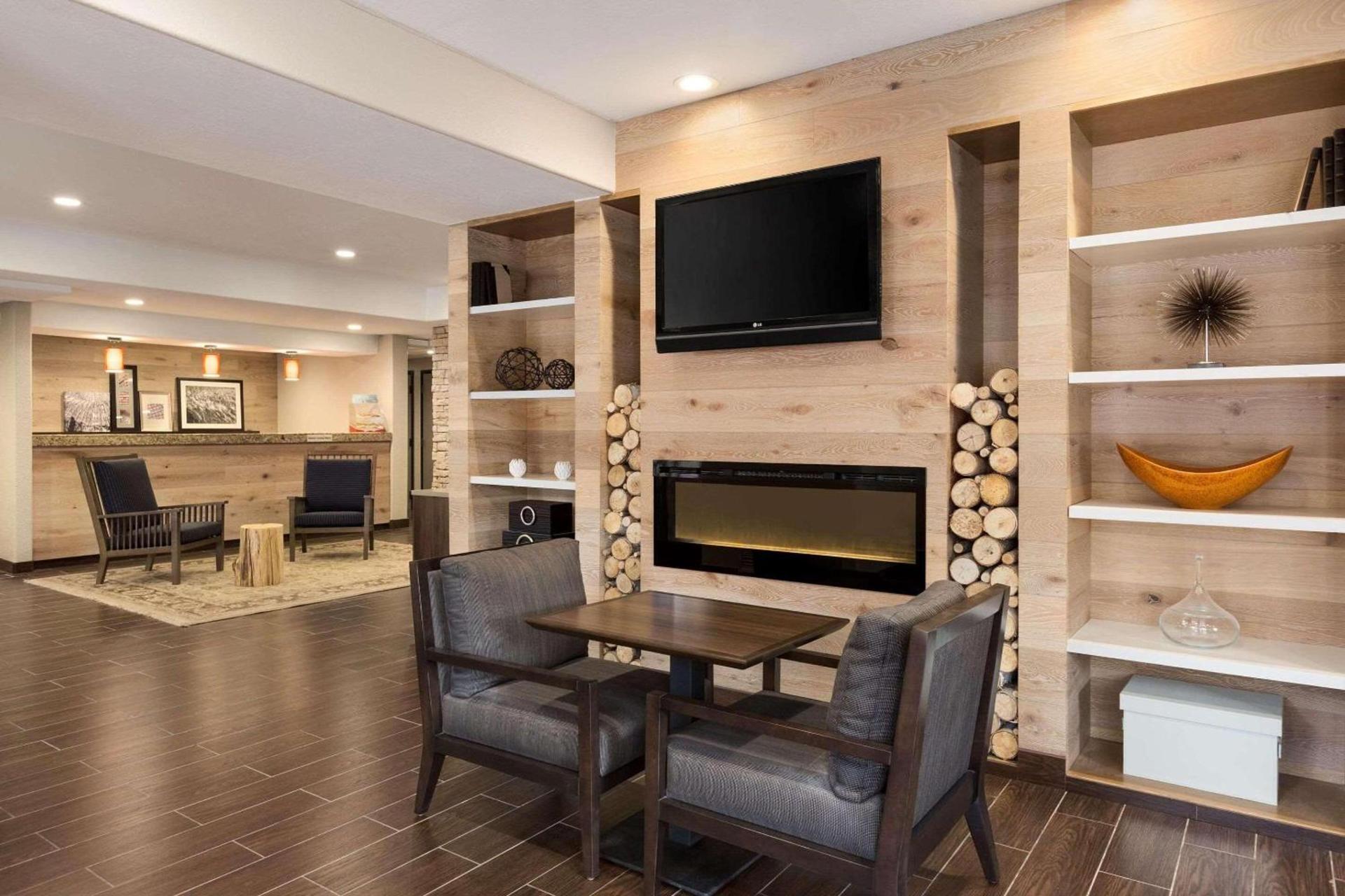 Country Inn & Suites by Radisson, Flagstaff, AZ photo 3