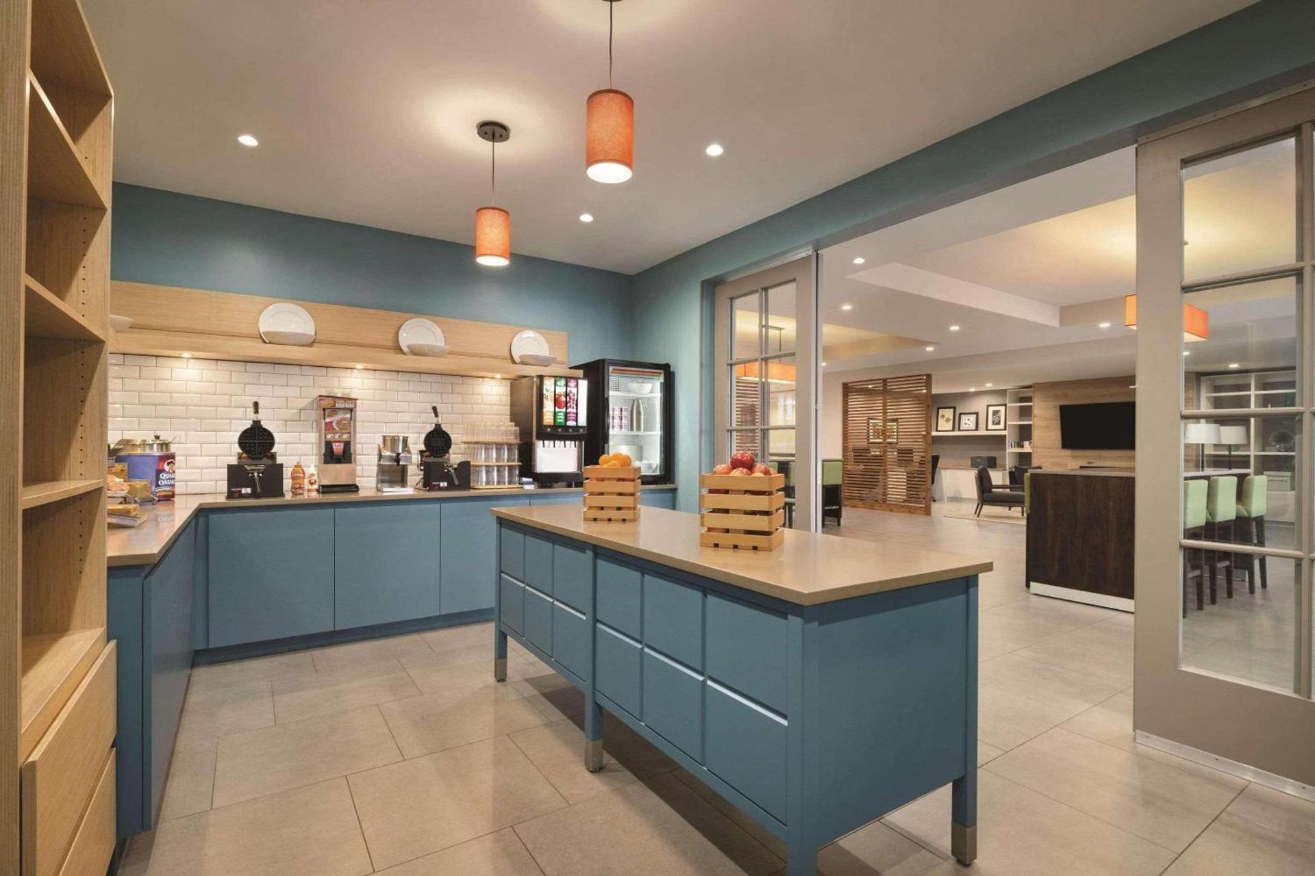Country Inn & Suites by Radisson, Page, AZ photo 12