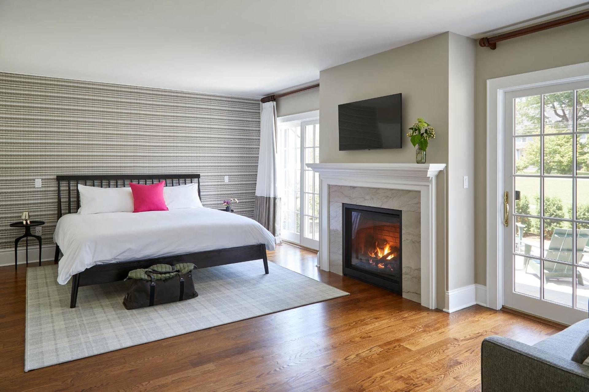 The Kent Collection - The Firefly Inn photo 11