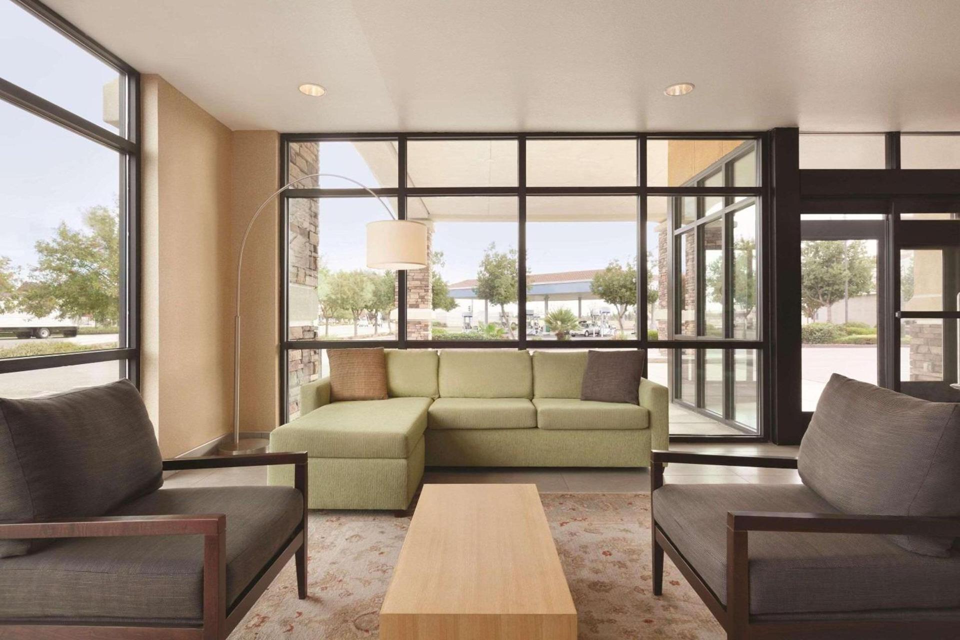University Hotel Davis Area by IHG photo 9