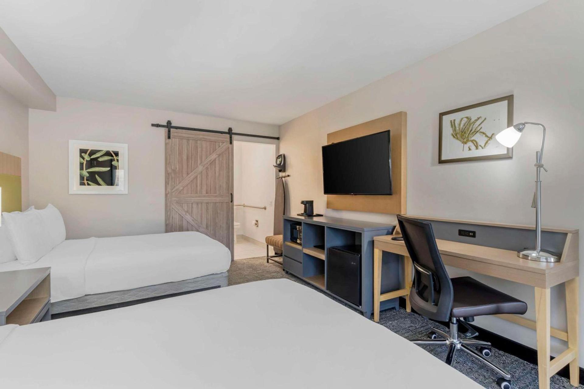 Country Inn & Suites by Radisson, Vallejo Napa Valley, CA photo 7