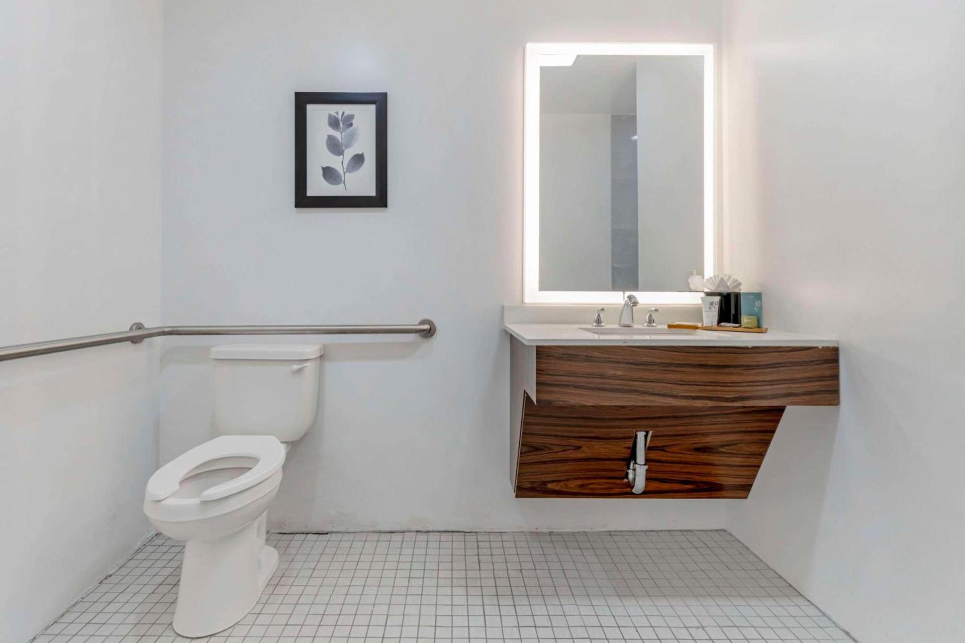 Country Inn & Suites by Radisson, Vallejo Napa Valley, CA photo 12