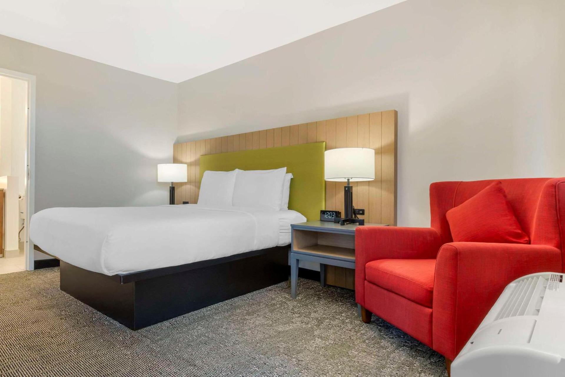 Country Inn & Suites by Radisson, Vallejo Napa Valley, CA photo 15