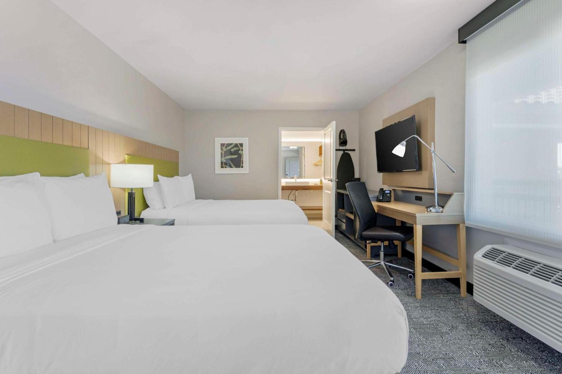 Country Inn & Suites by Radisson, Vallejo Napa Valley, CA photo 18