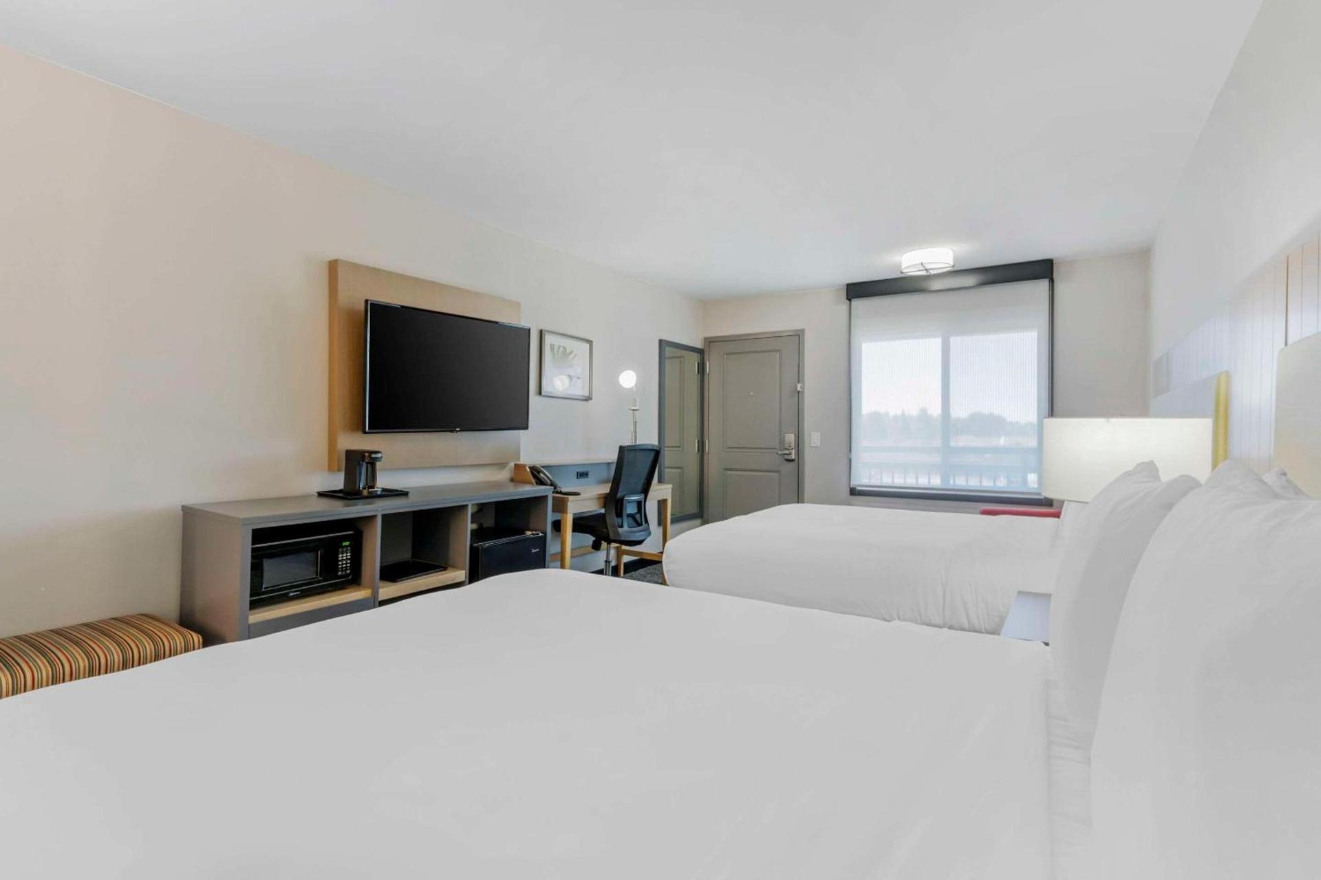 Country Inn & Suites by Radisson, Vallejo Napa Valley, CA photo 21
