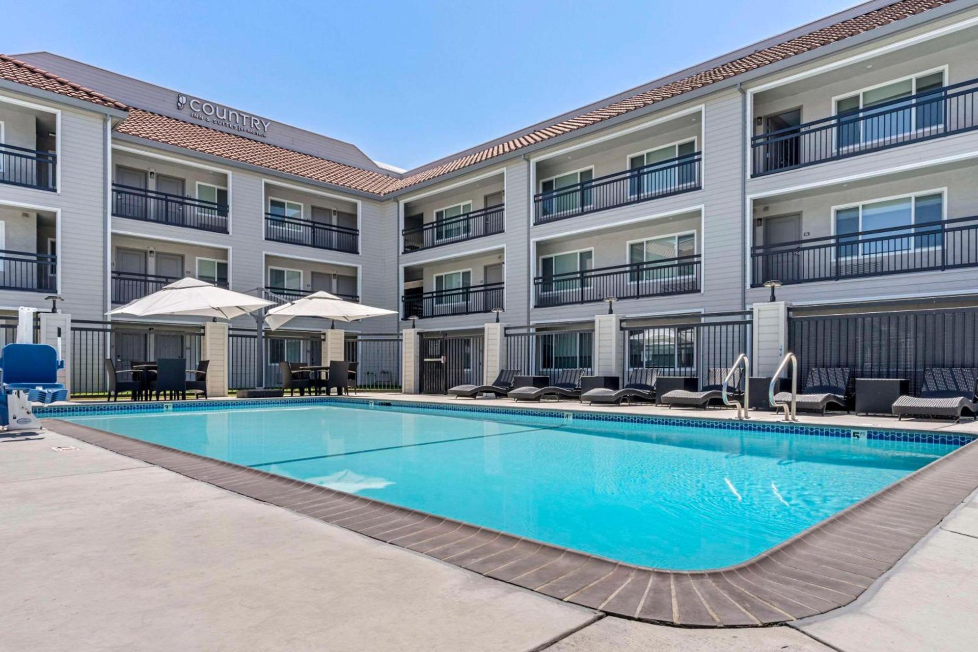 Country Inn & Suites by Radisson, Vallejo Napa Valley, CA photo 33