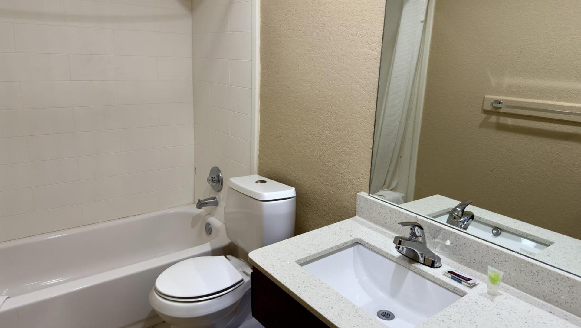 Regency Inn Hondo photo 59