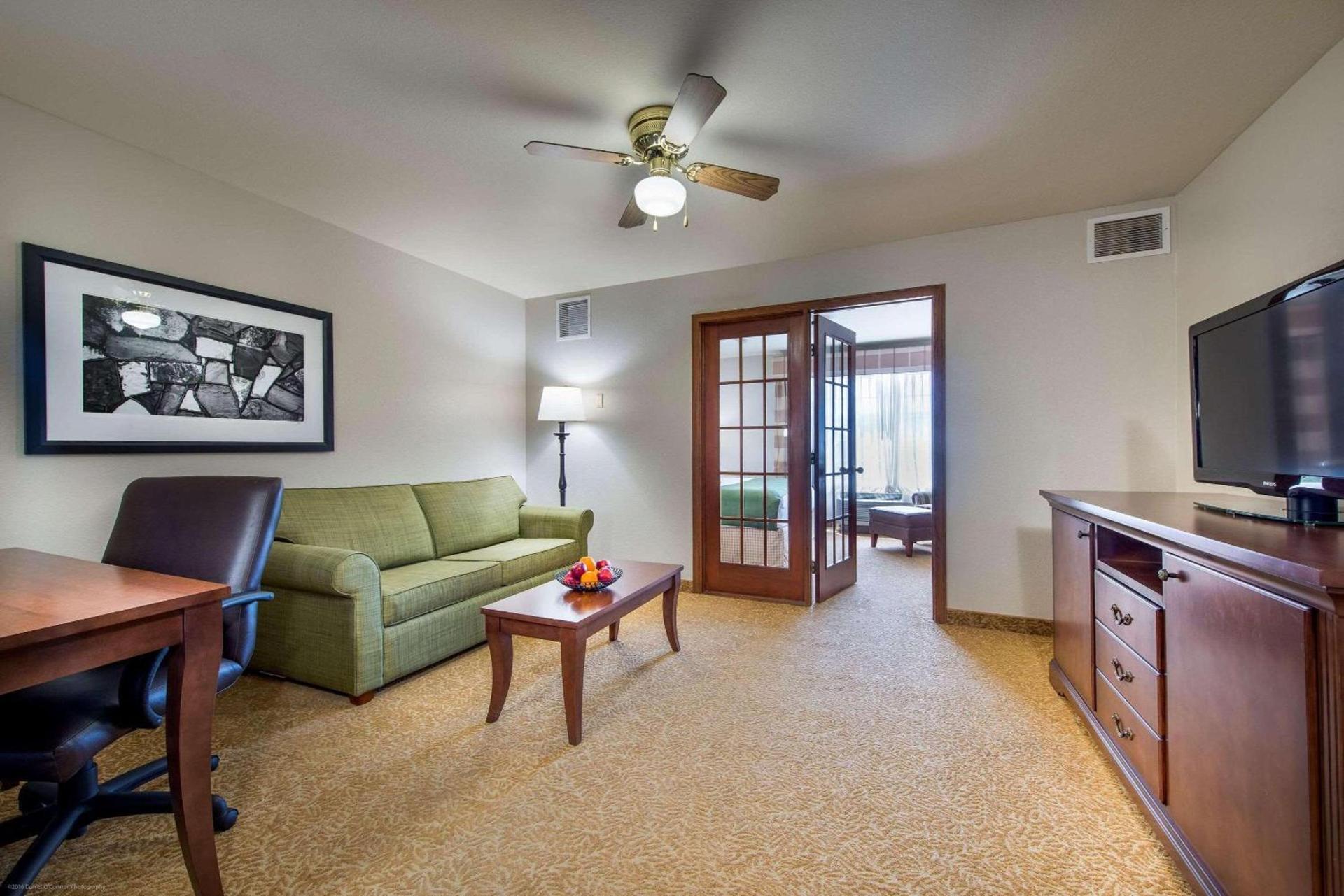 Country Inn & Suites by Radisson, Greeley, CO photo 13