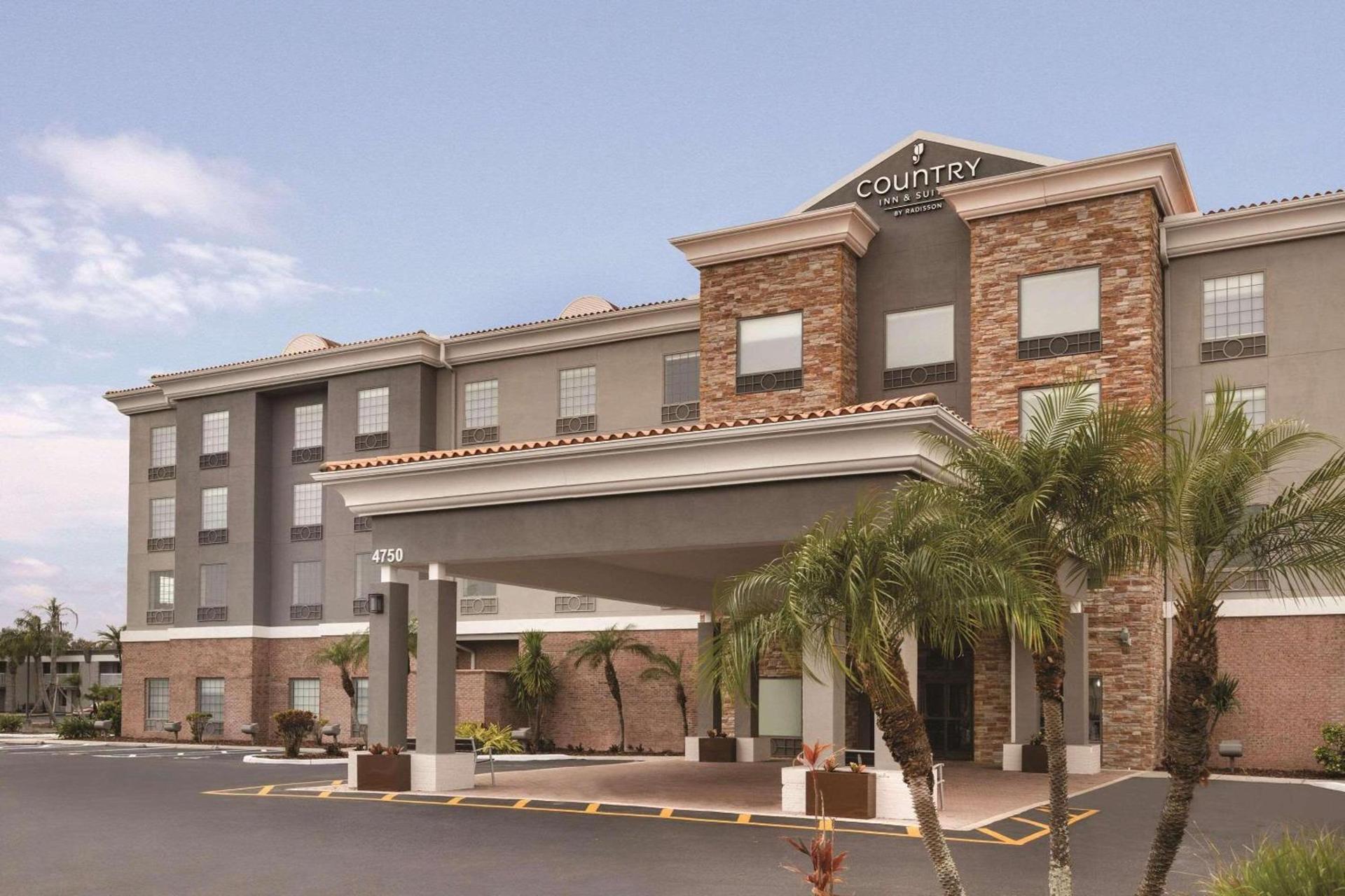 Country Inn & Suites by Radisson, RJ Stadium - Tampa Airport East — hotel in Tampa