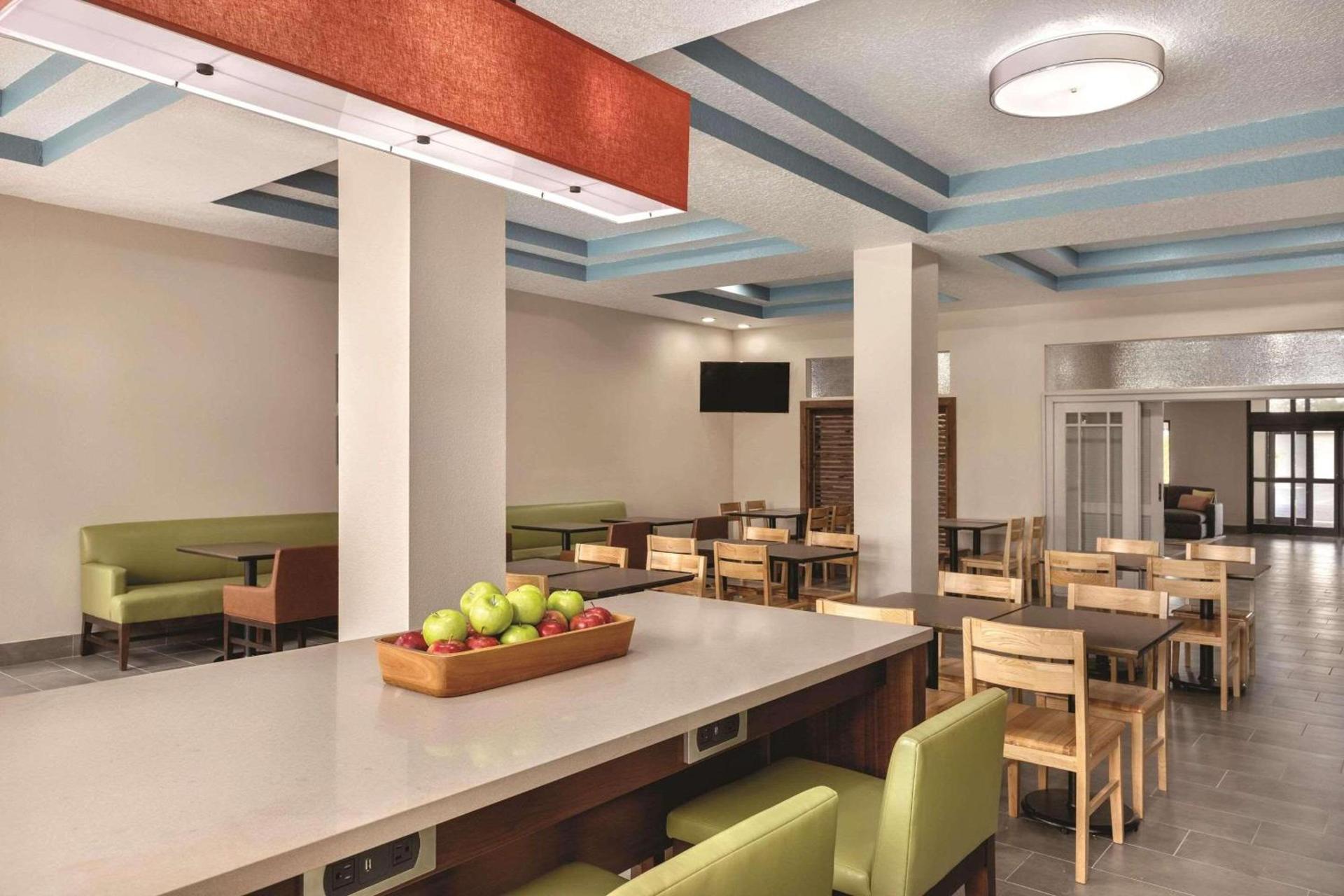Country Inn & Suites by Radisson, RJ Stadium - Tampa Airport East photo 22