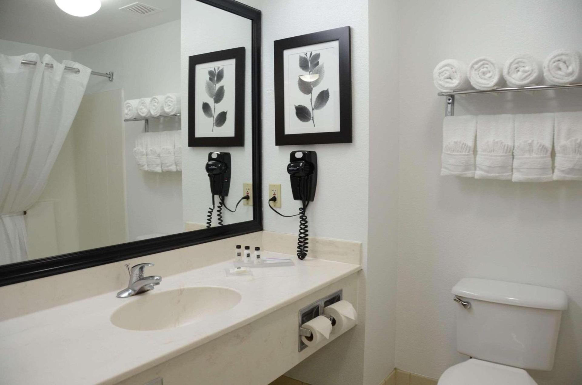 Country Inn & Suites by Radisson, Jacksonville - Orange Park photo 6