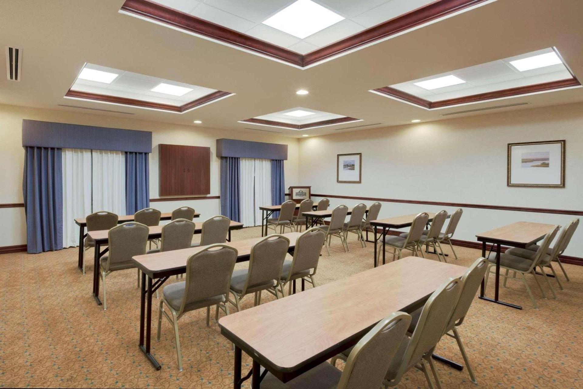 Country Inn & Suites by Radisson, St Petersburg - Clearwater, FL photo 21