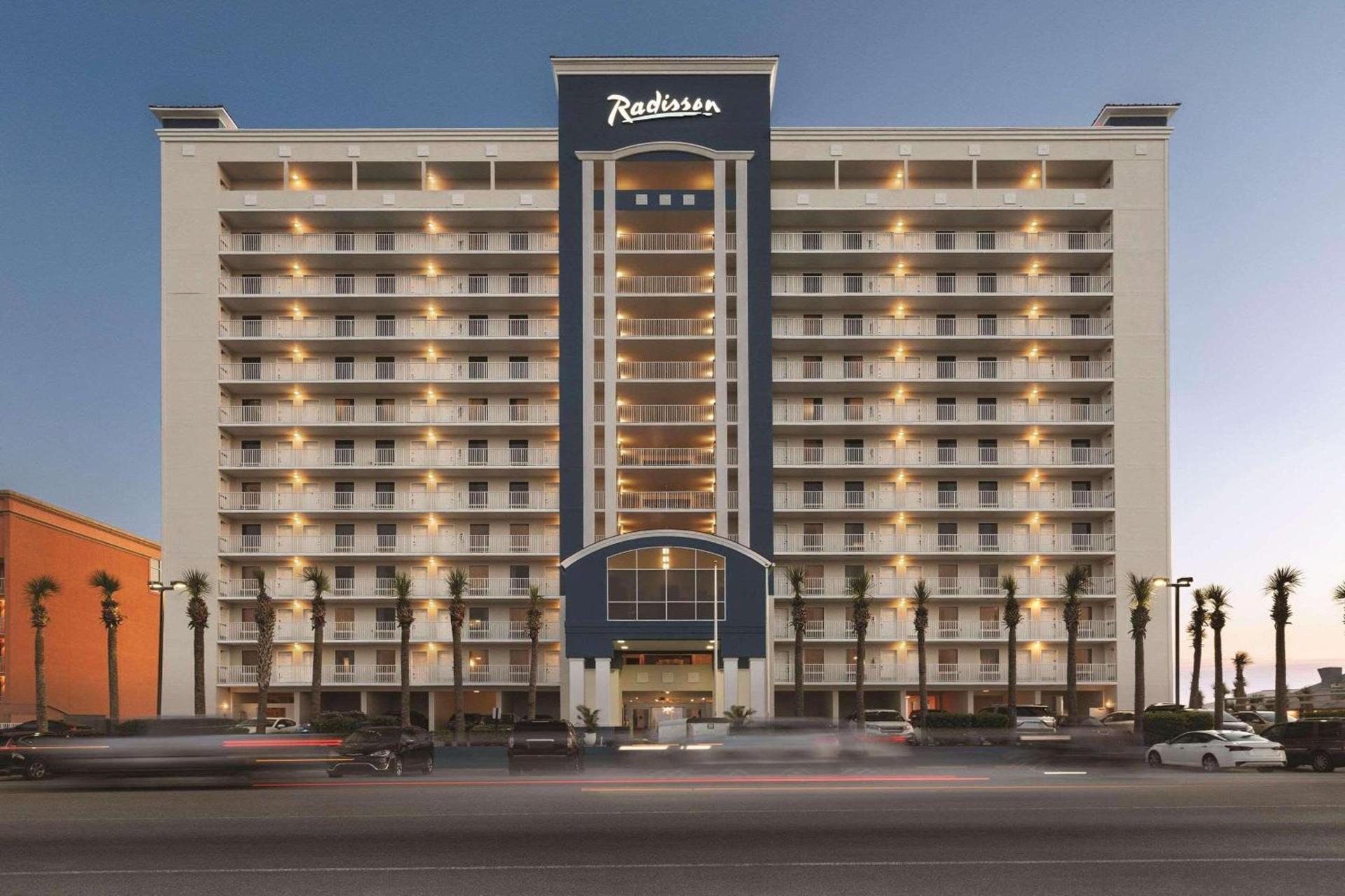 Radisson Beachfront Hotel - Panama City Beach — hotel in Panama City Beach