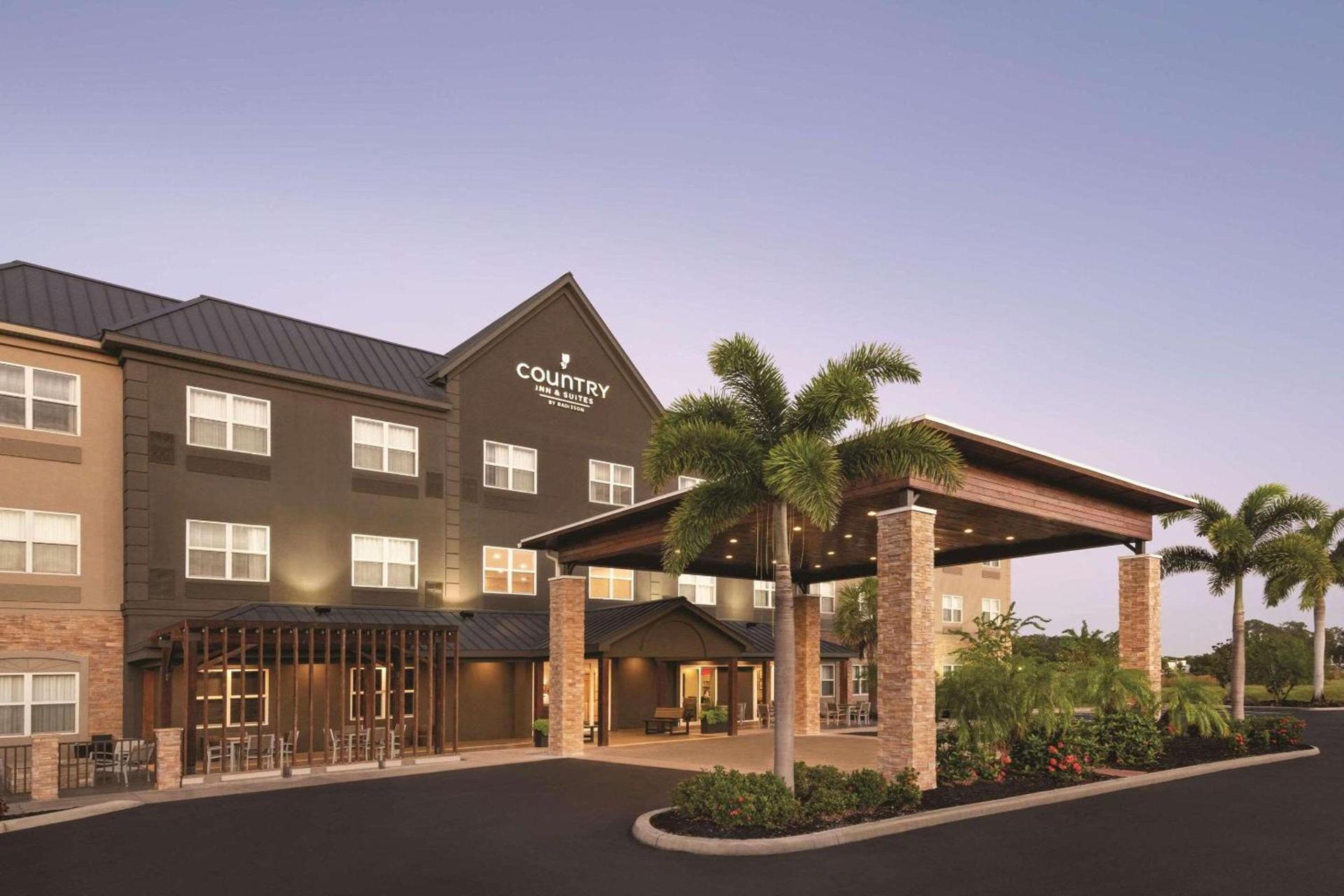 Country Inn & Suites by Radisson, Bradenton-Lakewood-Ranch, FL — hotel in Bradenton