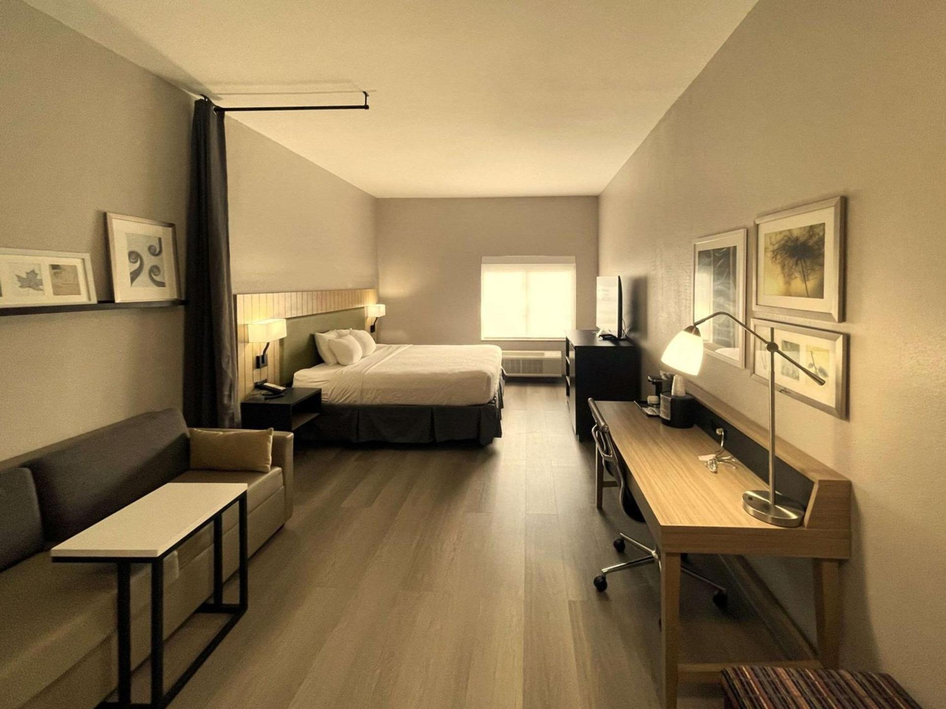 Country Inn & Suites by Radisson, Midway - Tallahassee West photo 3