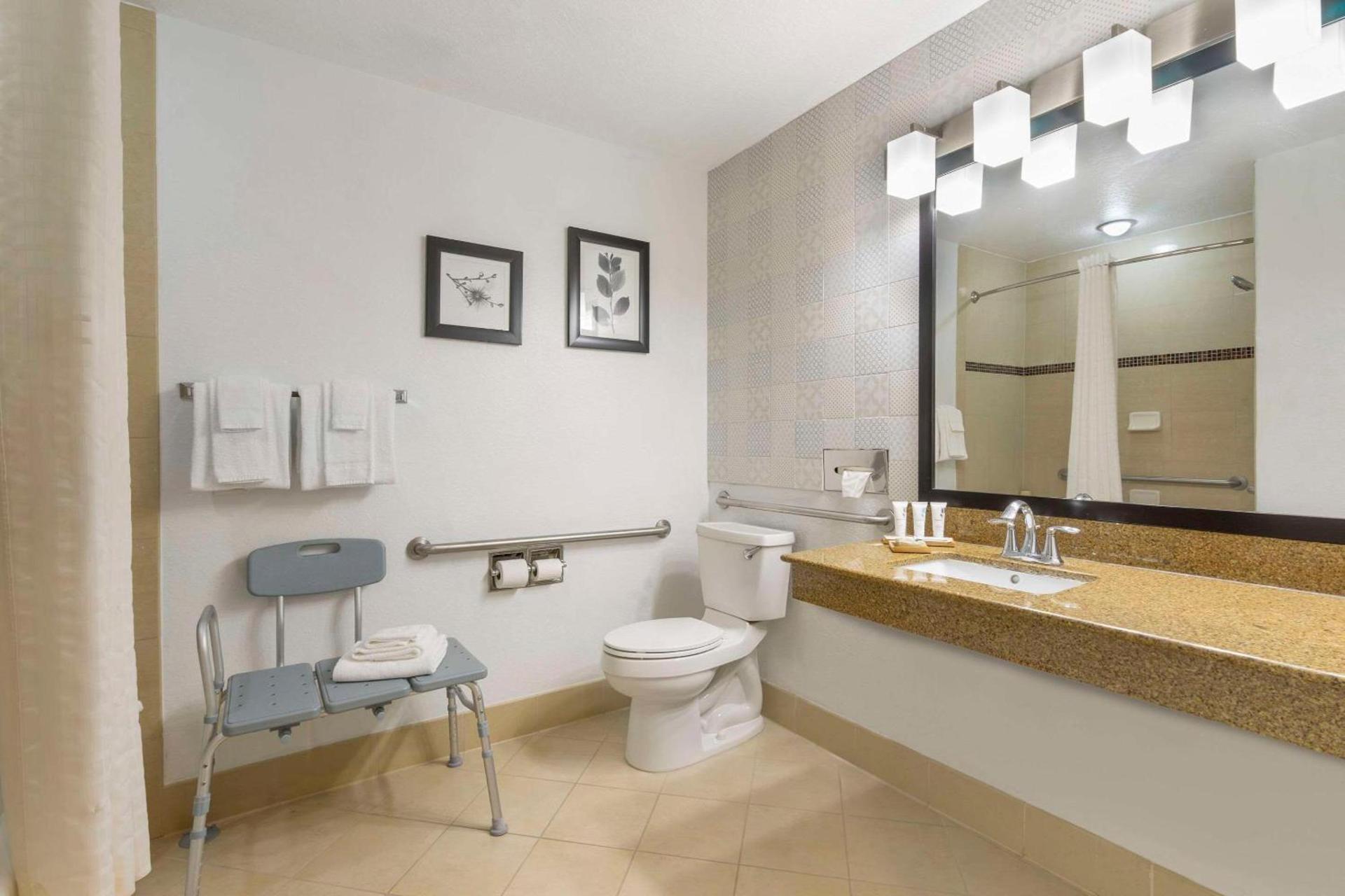 Country Inn & Suites by Radisson, Tampa Airport North, FL photo 10