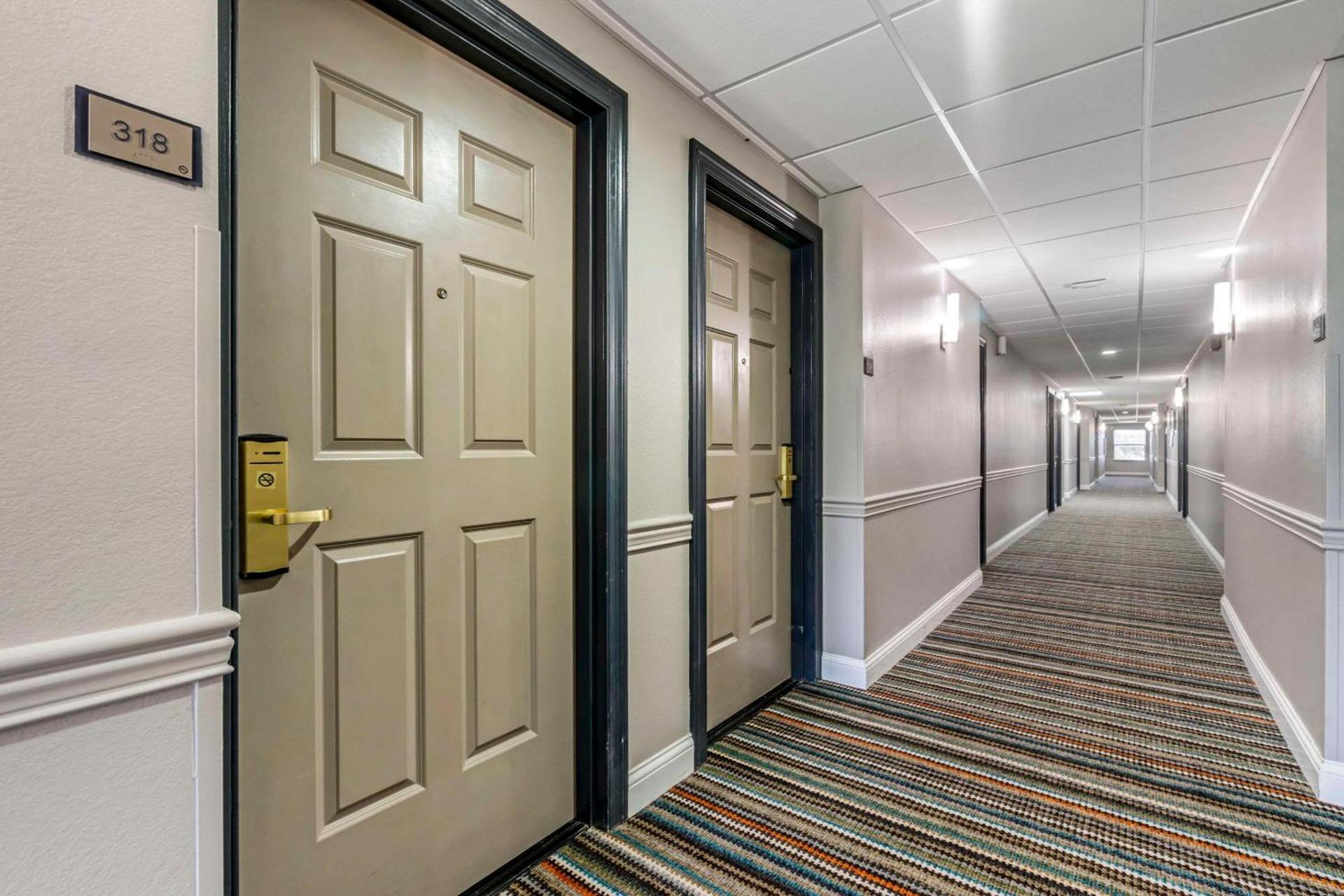 Country Inn & Suites by Radisson, Tampa Airport North, FL photo 25