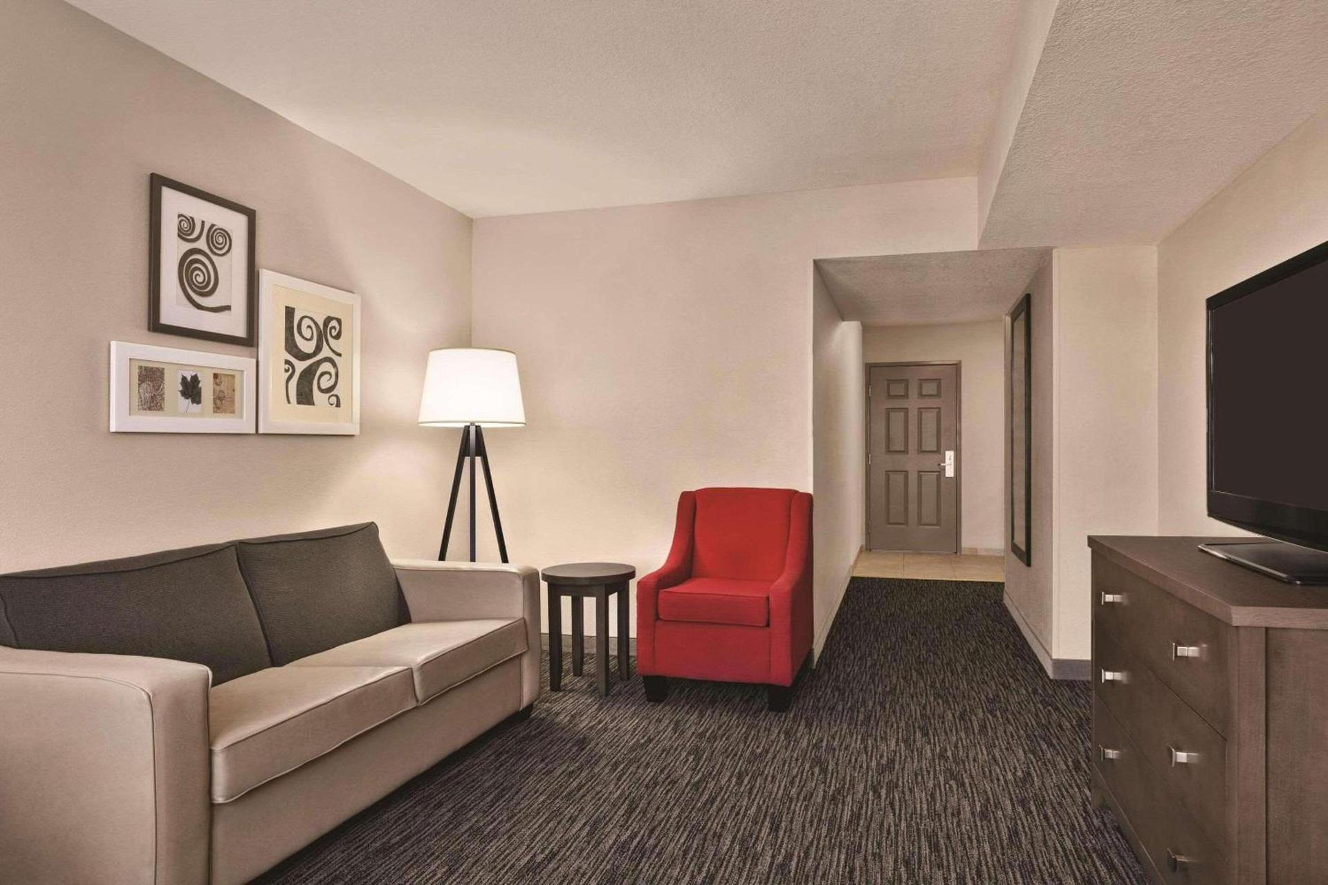 Country Inn & Suites by Radisson, Tampa-Brandon, FL photo 21