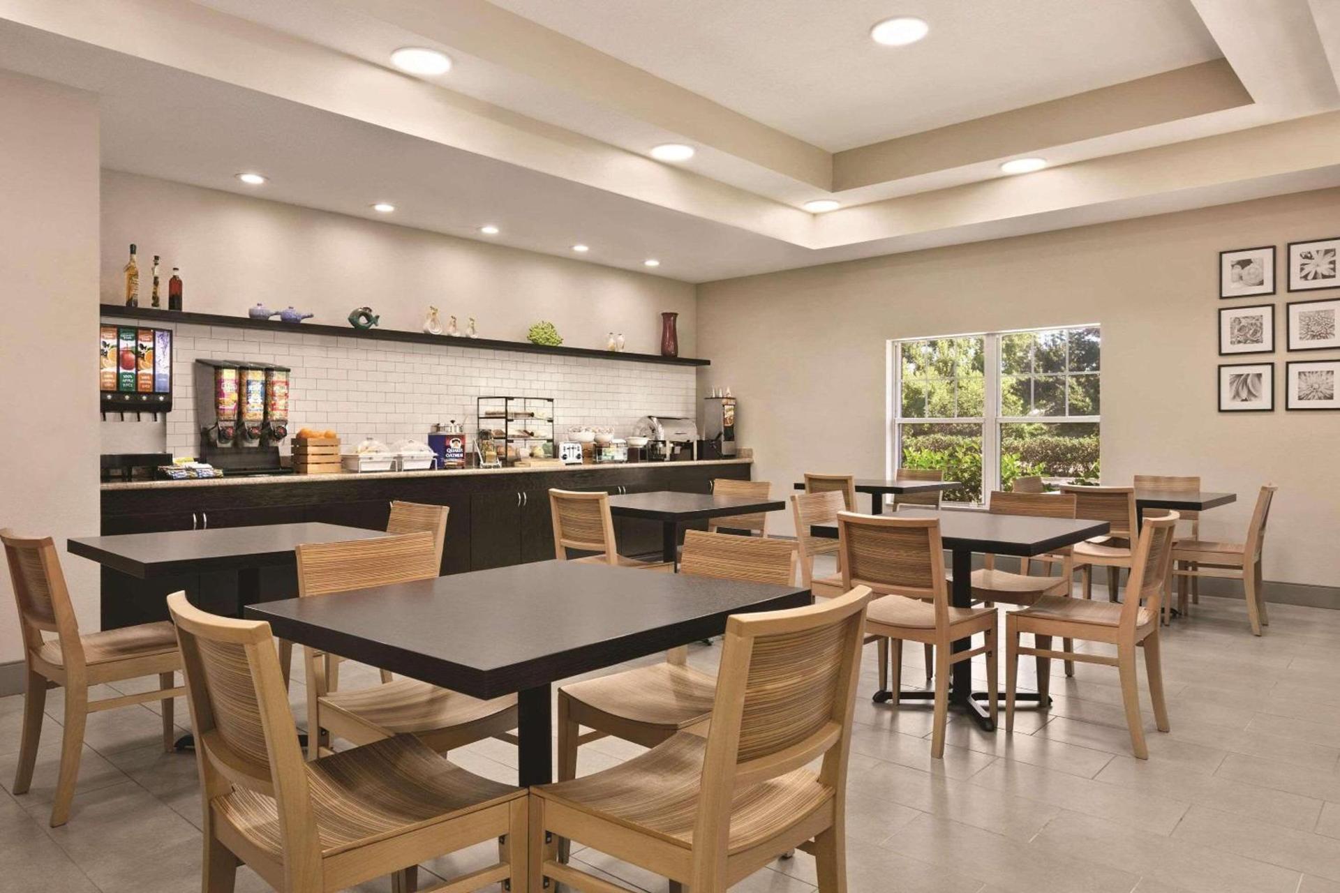 Country Inn & Suites by Radisson, Tampa-Brandon, FL photo 30