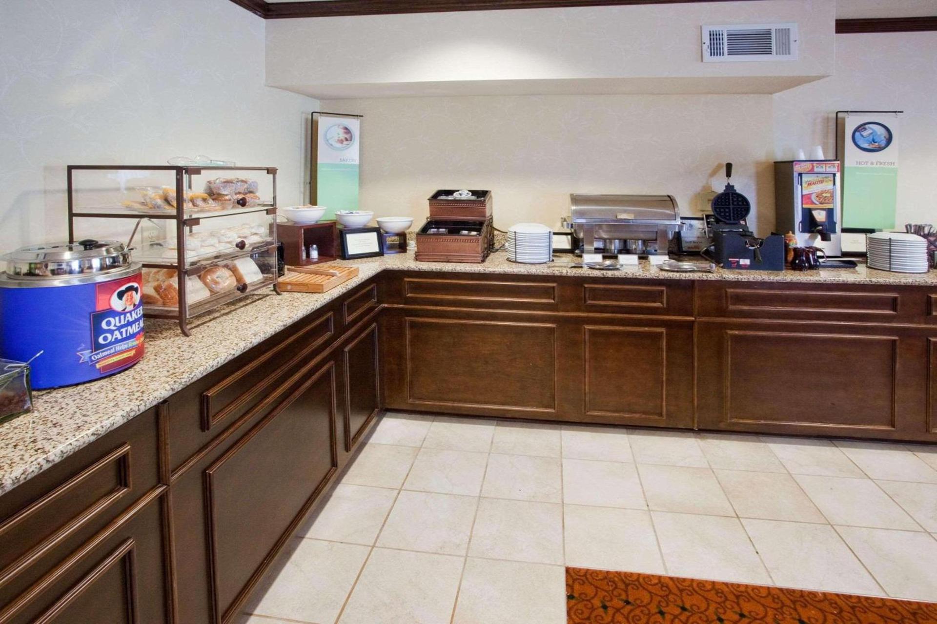 Comfort Inn & Suites Rome South photo 11