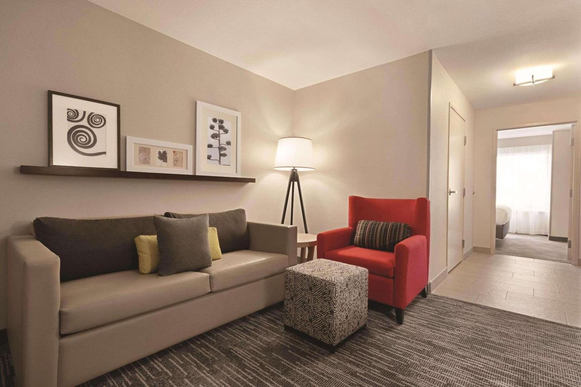 Country Inn & Suites by Radisson, Savannah Midtown, GA photo 12