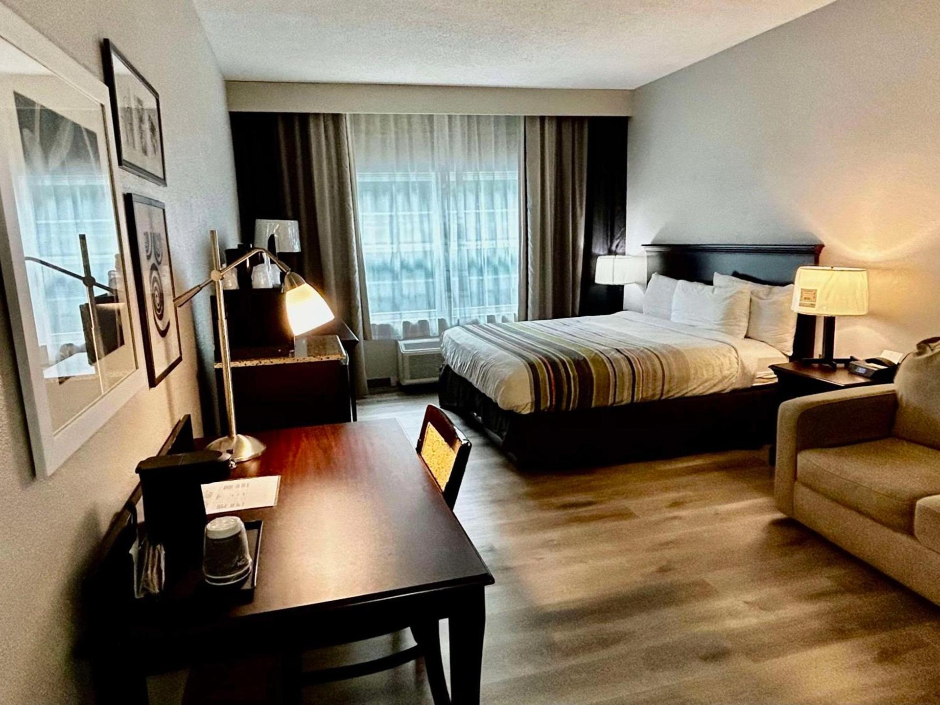 Country Inn & Suites by Radisson, Columbus, GA photo 14