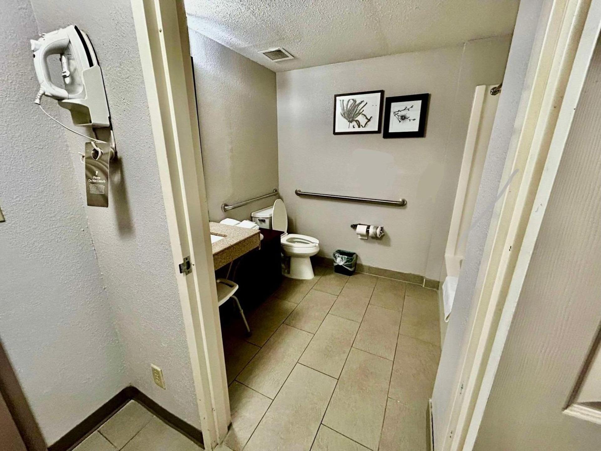 Country Inn & Suites by Radisson, Columbus, GA photo 21